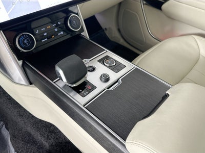 2023 Land Rover Range Rover SE
