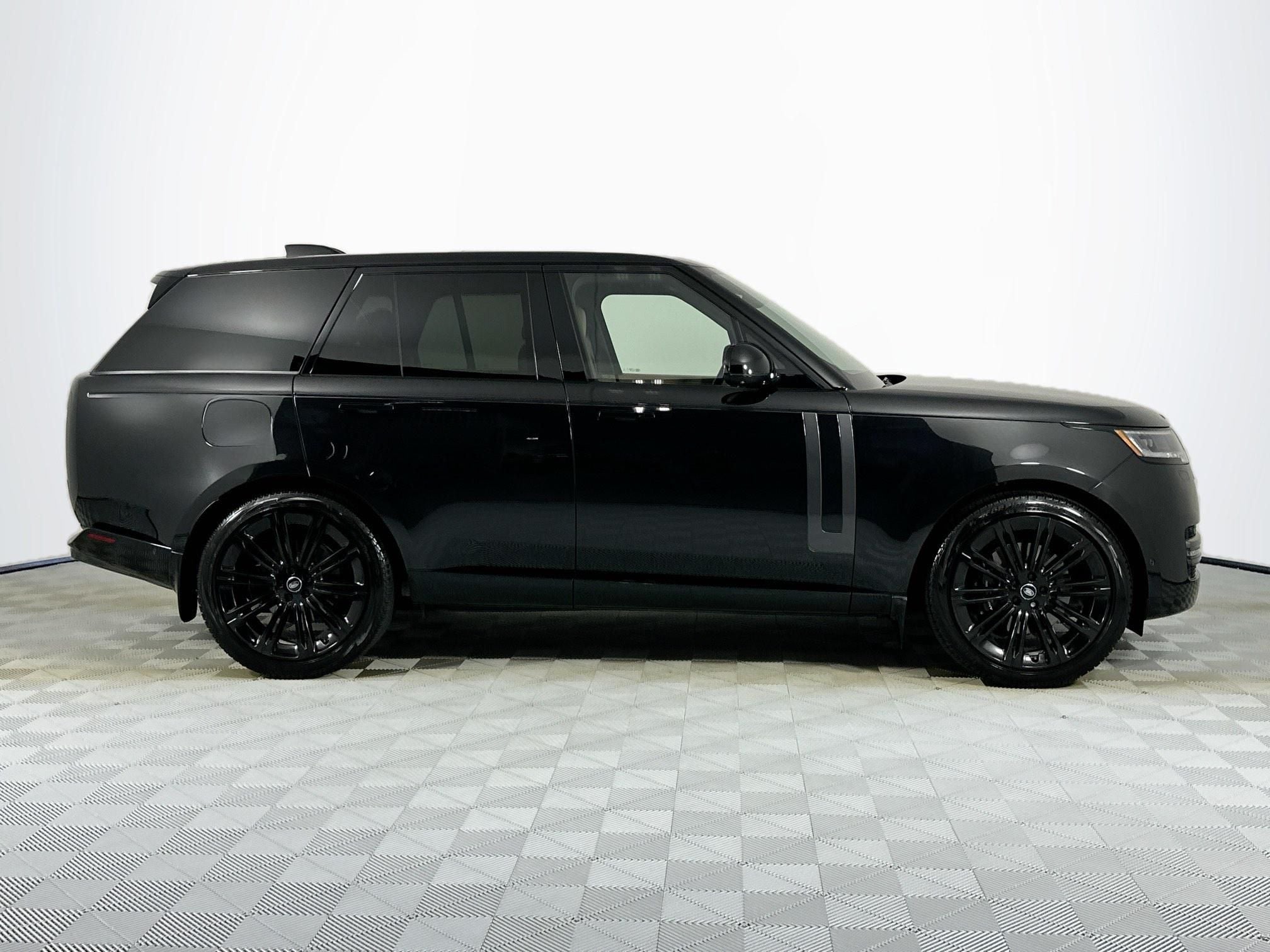 2024 Land Rover Range Rover SE