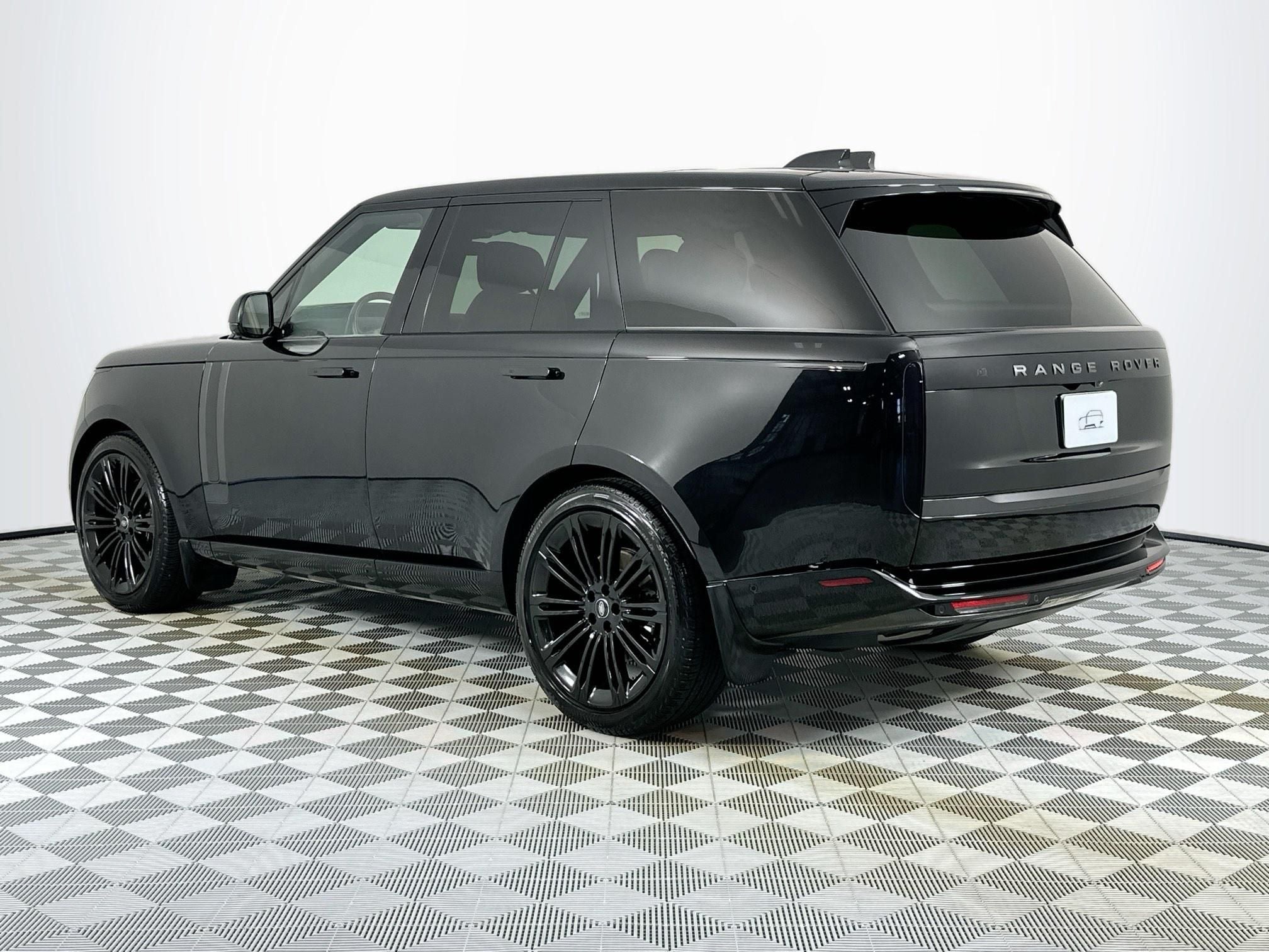 2024 Land Rover Range Rover SE