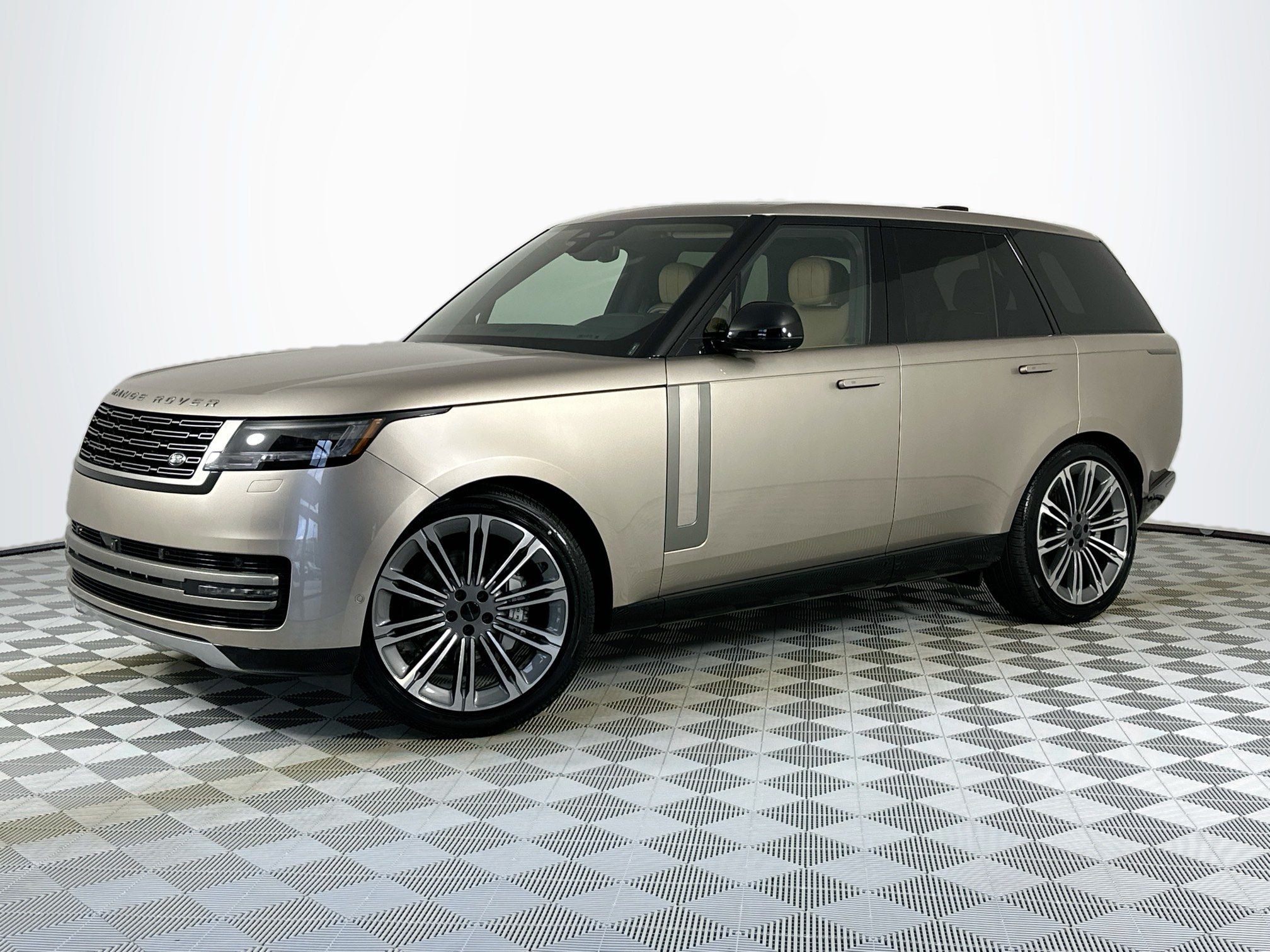 2026 Land Rover Range Rover 3.0 SE SWB's photo