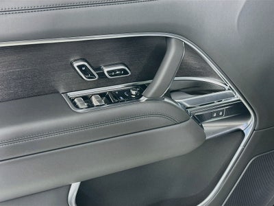 2026 Land Rover Range Rover SE