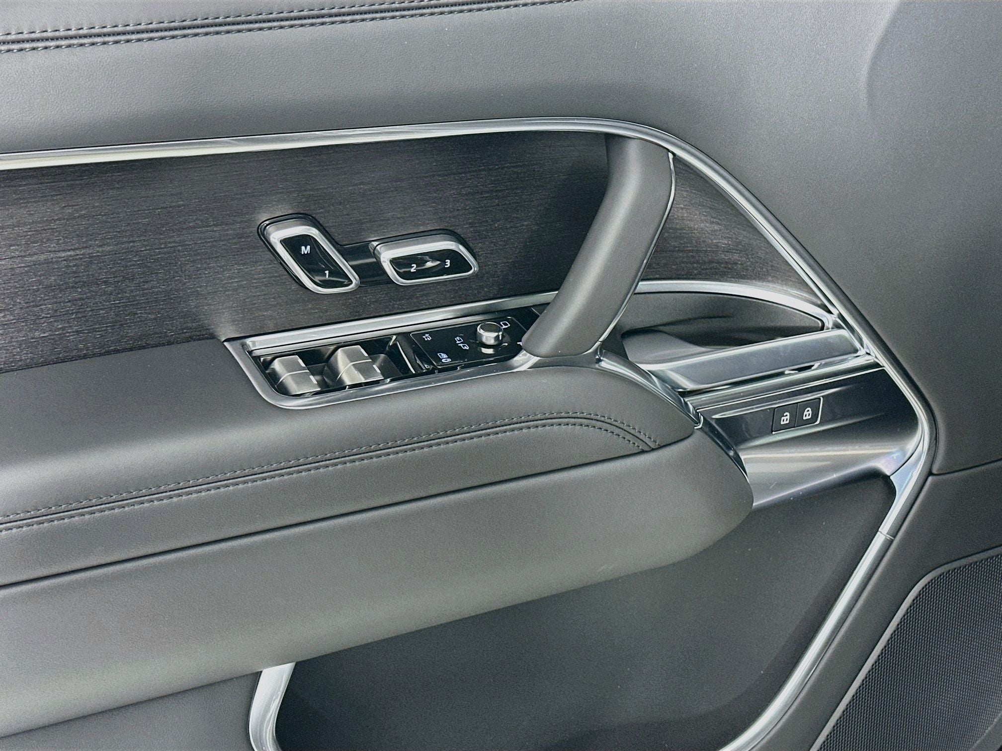 2026 Land Rover Range Rover SE