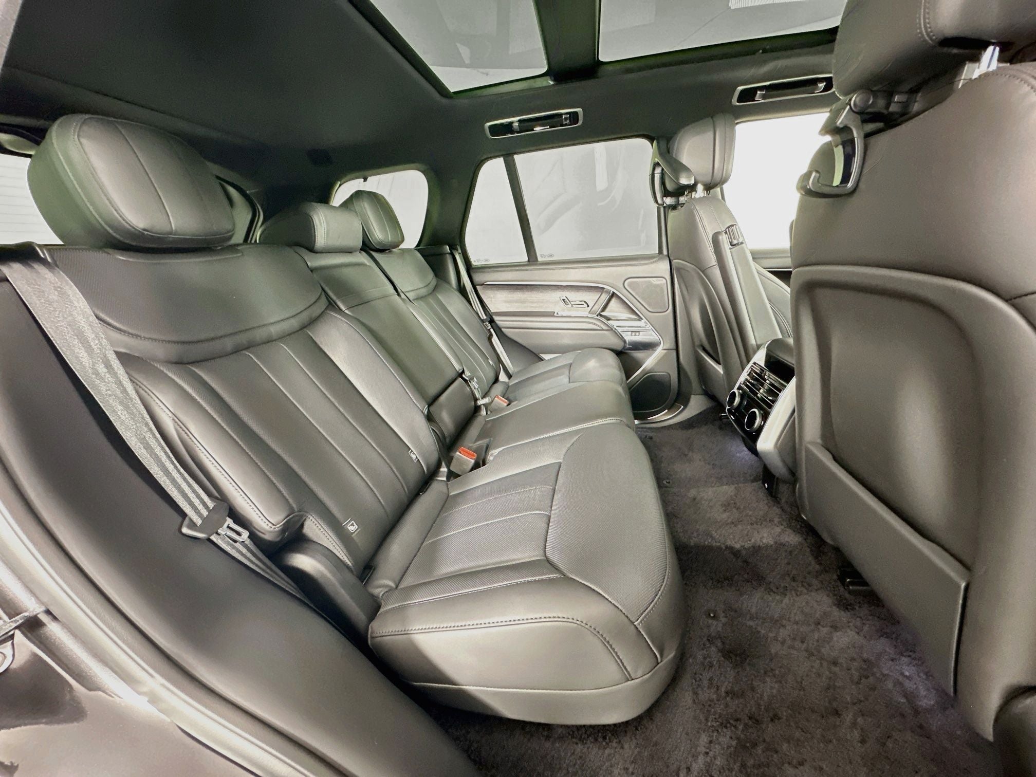 2026 Land Rover Range Rover SE