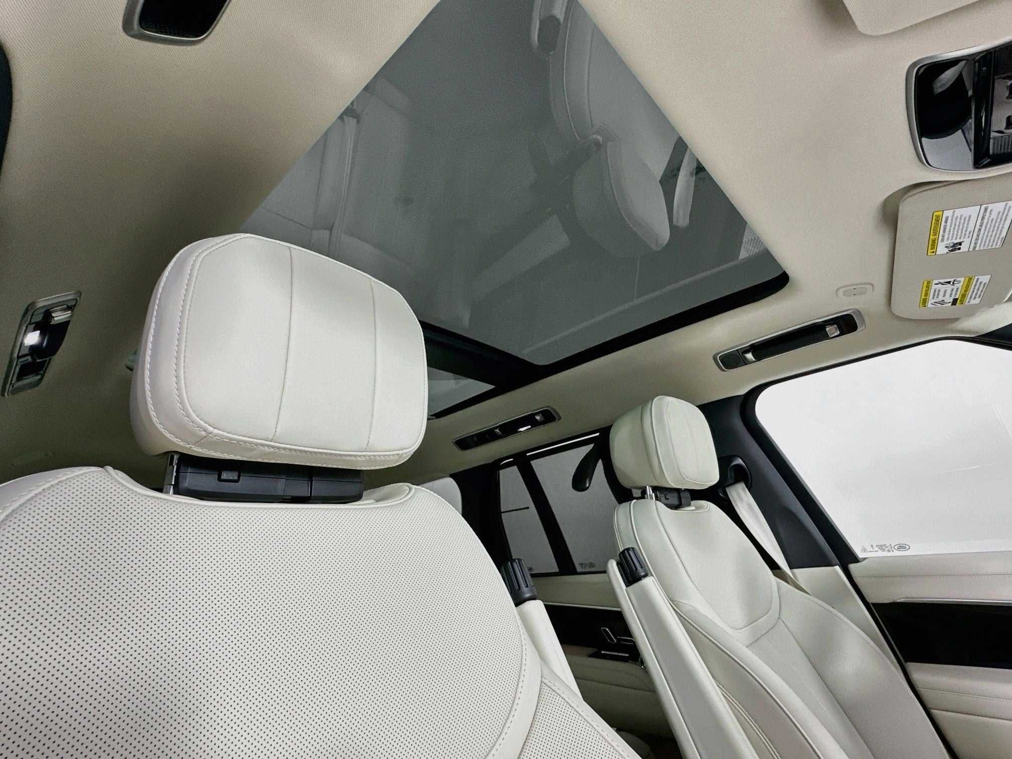 2026 Land Rover Range Rover SE