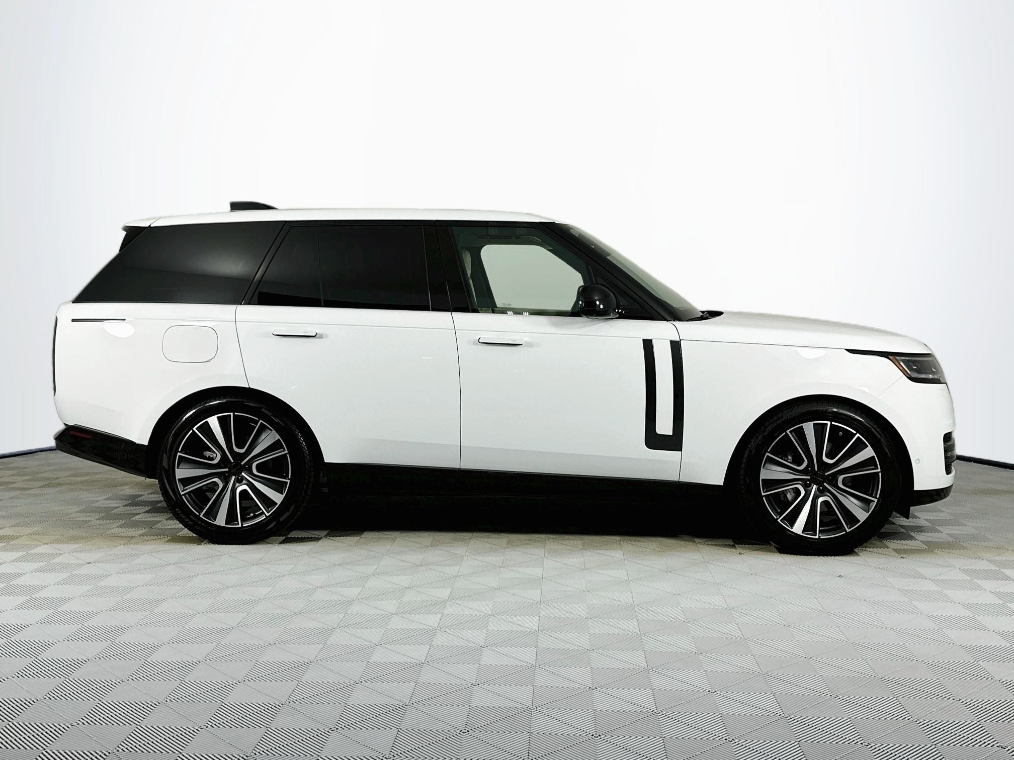 2026 Land Rover Range Rover SE