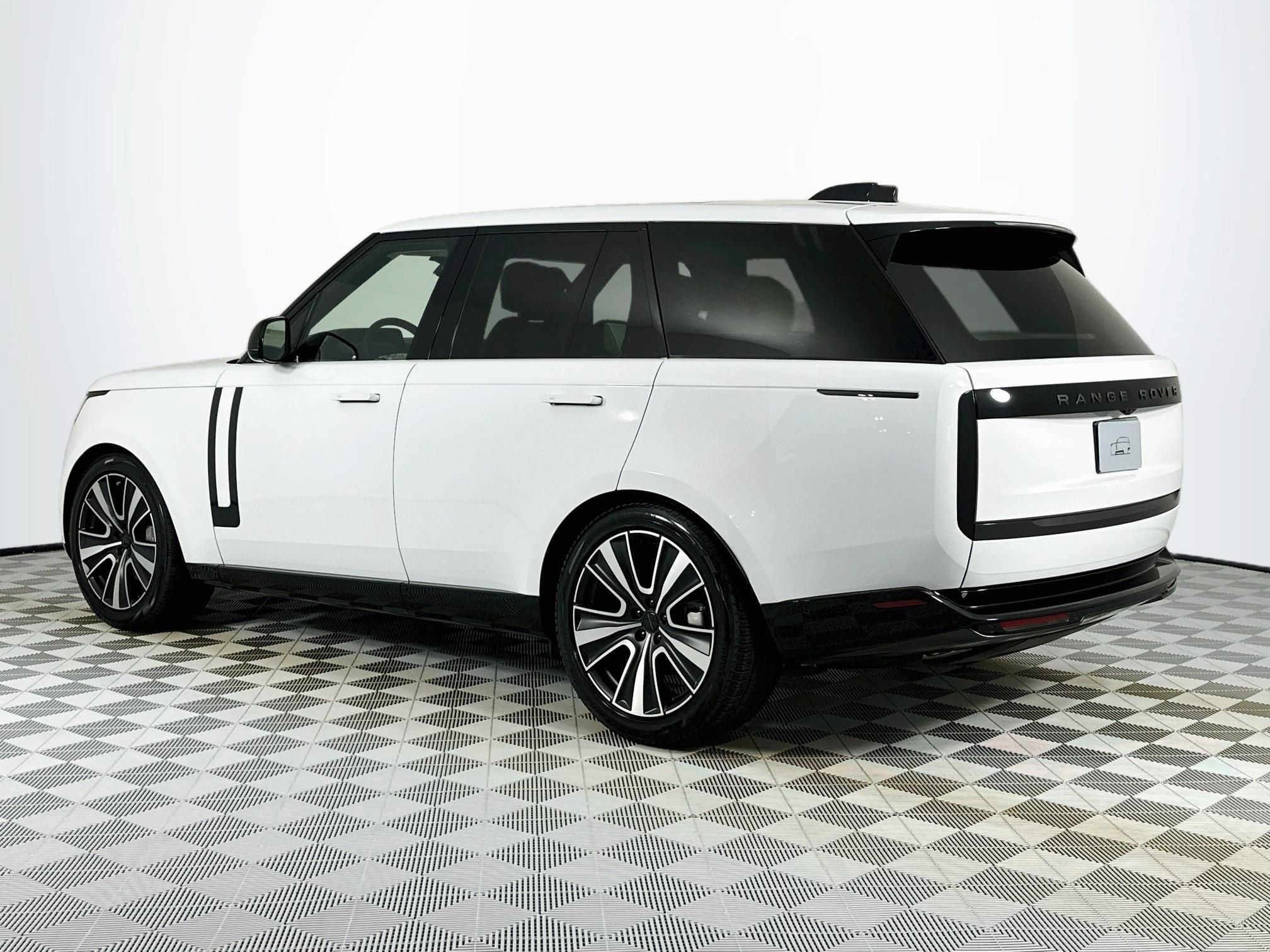 2026 Land Rover Range Rover SE