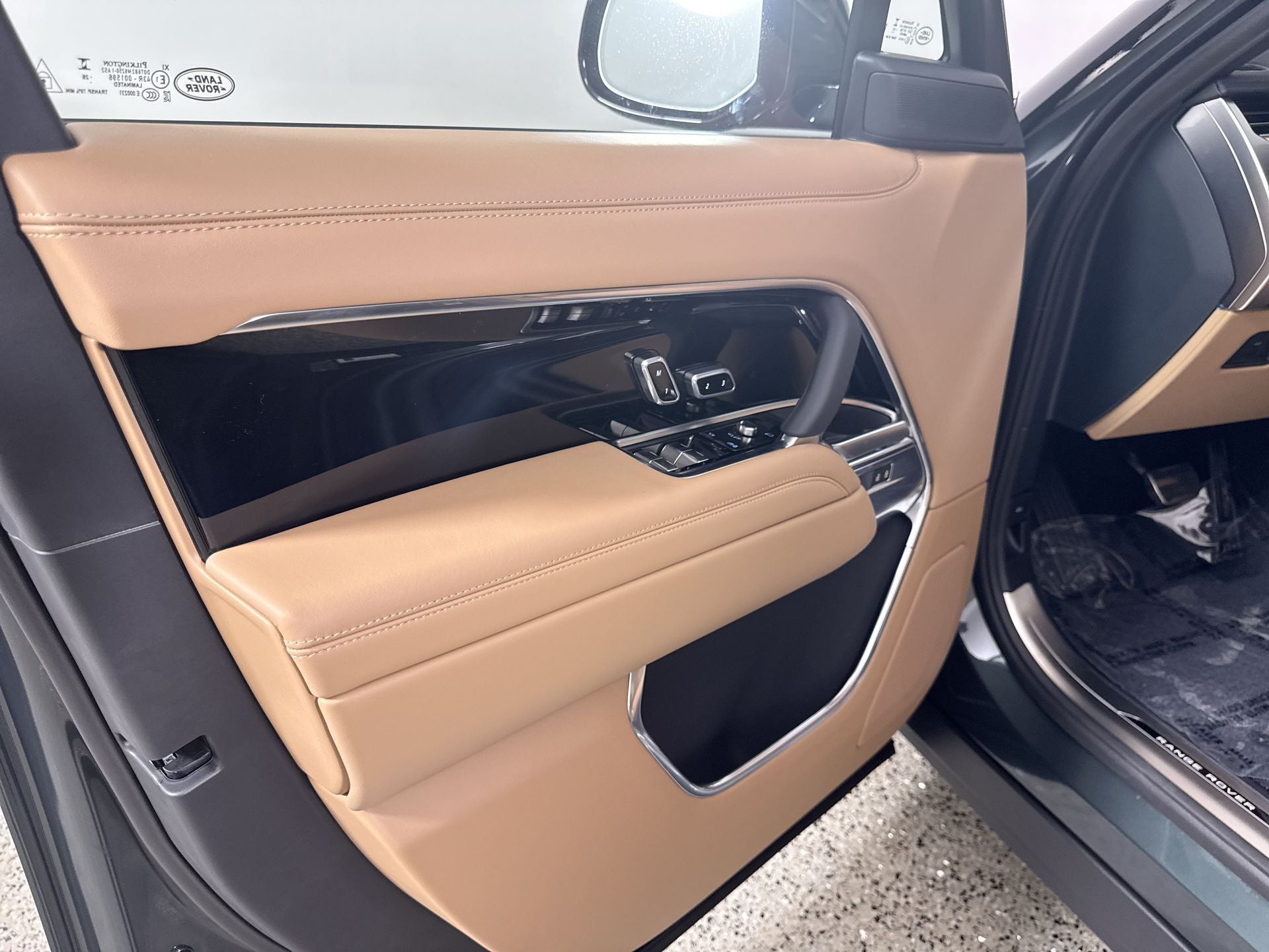 2026 Land Rover Range Rover SE