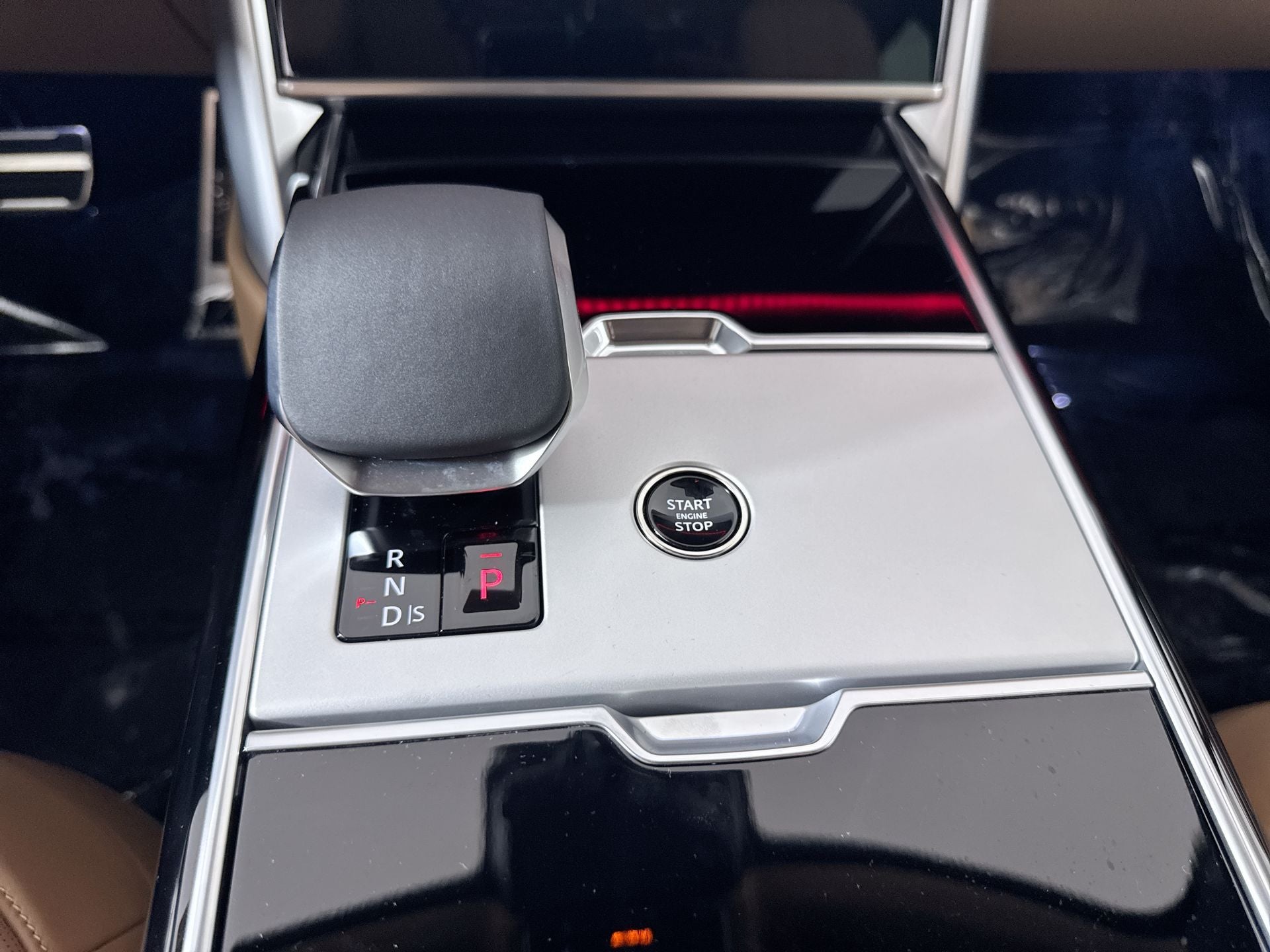 2026 Land Rover Range Rover SE