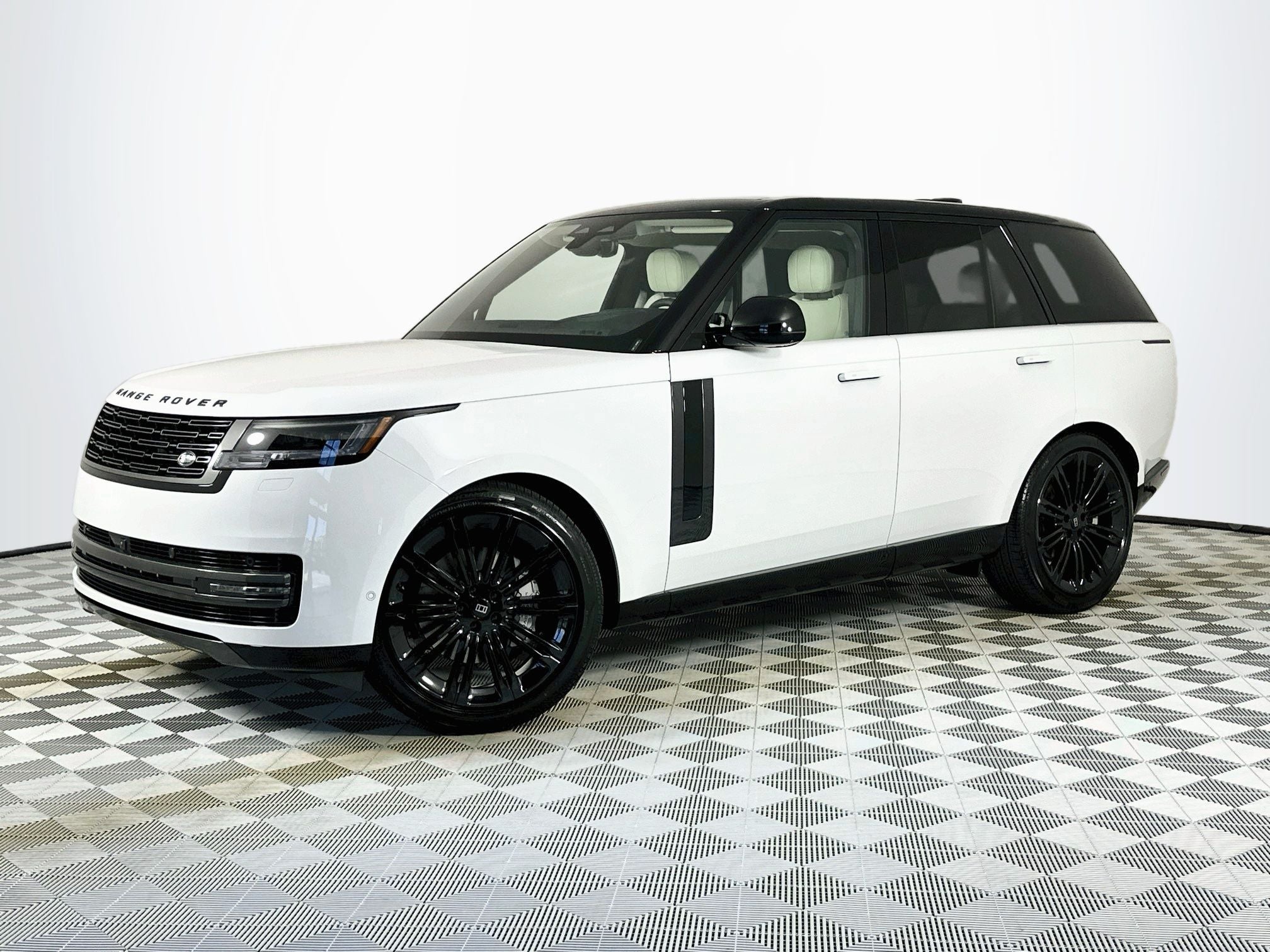 2027 Land Rover Range Rover SE