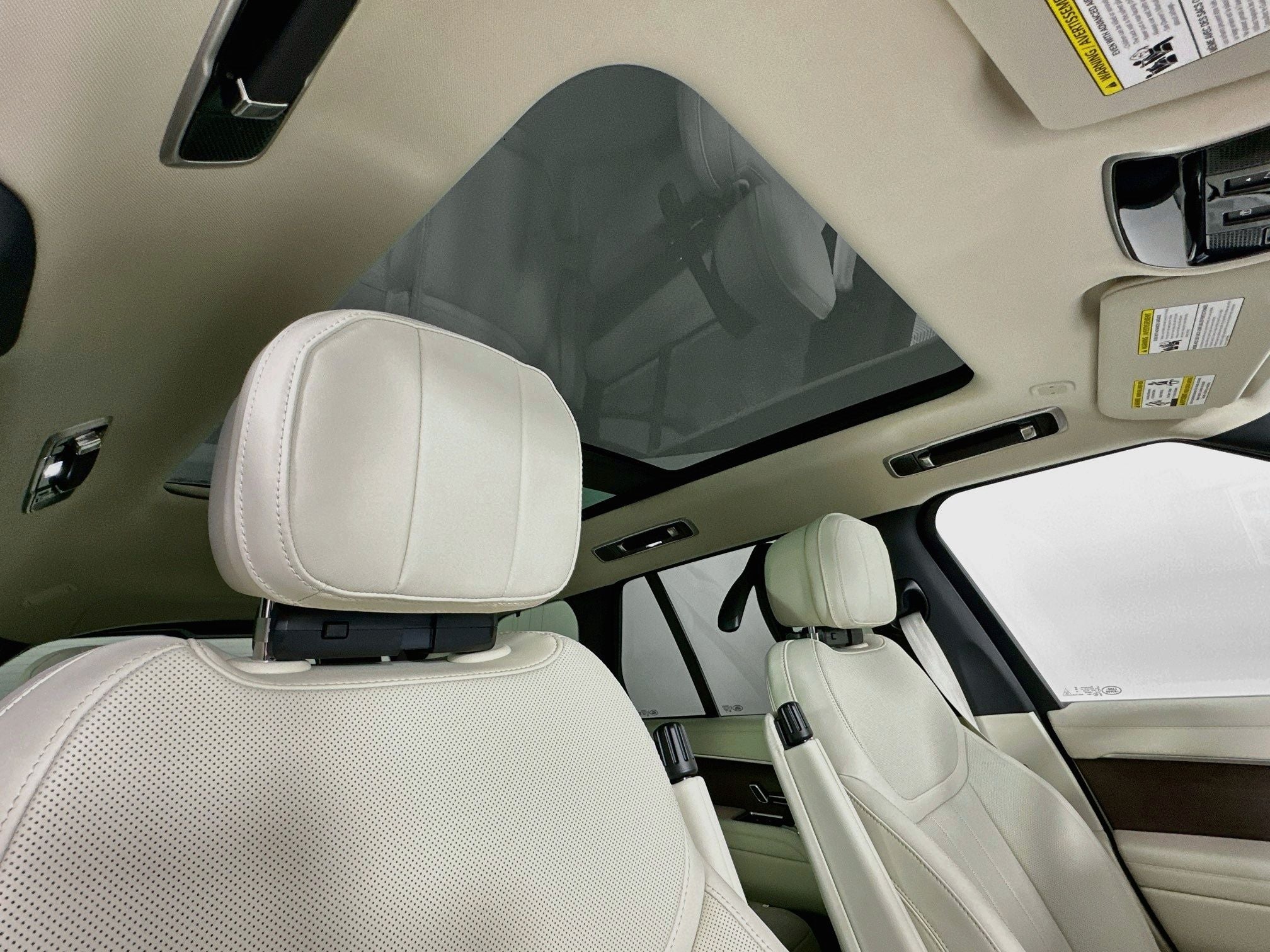 2027 Land Rover Range Rover SE