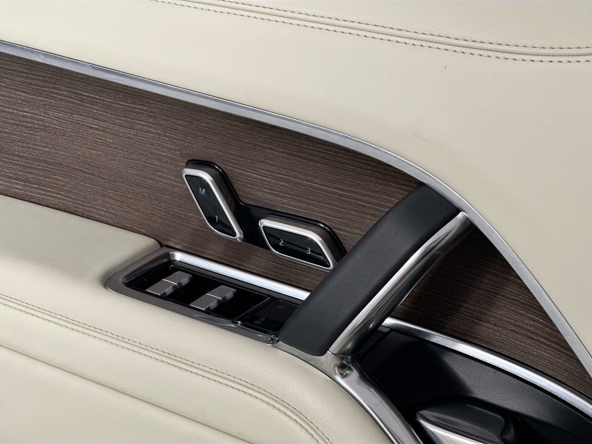 2023 Land Rover Range Rover SE LWB