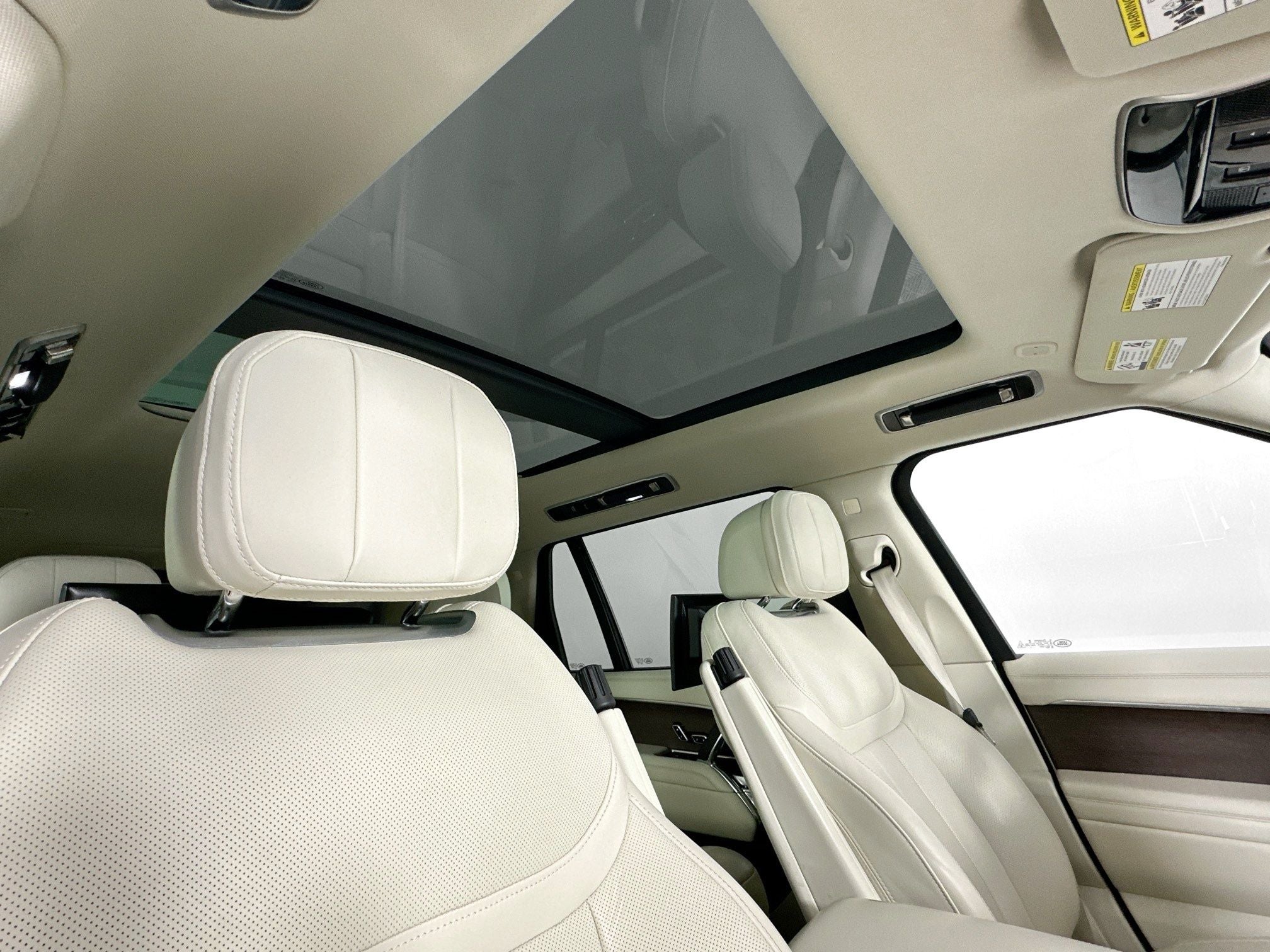 2023 Land Rover Range Rover SE LWB