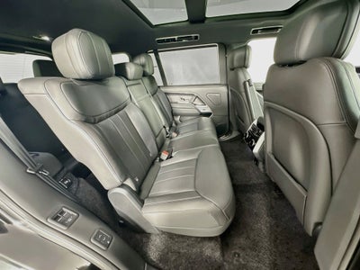 2026 Land Rover Range Rover SE LWB