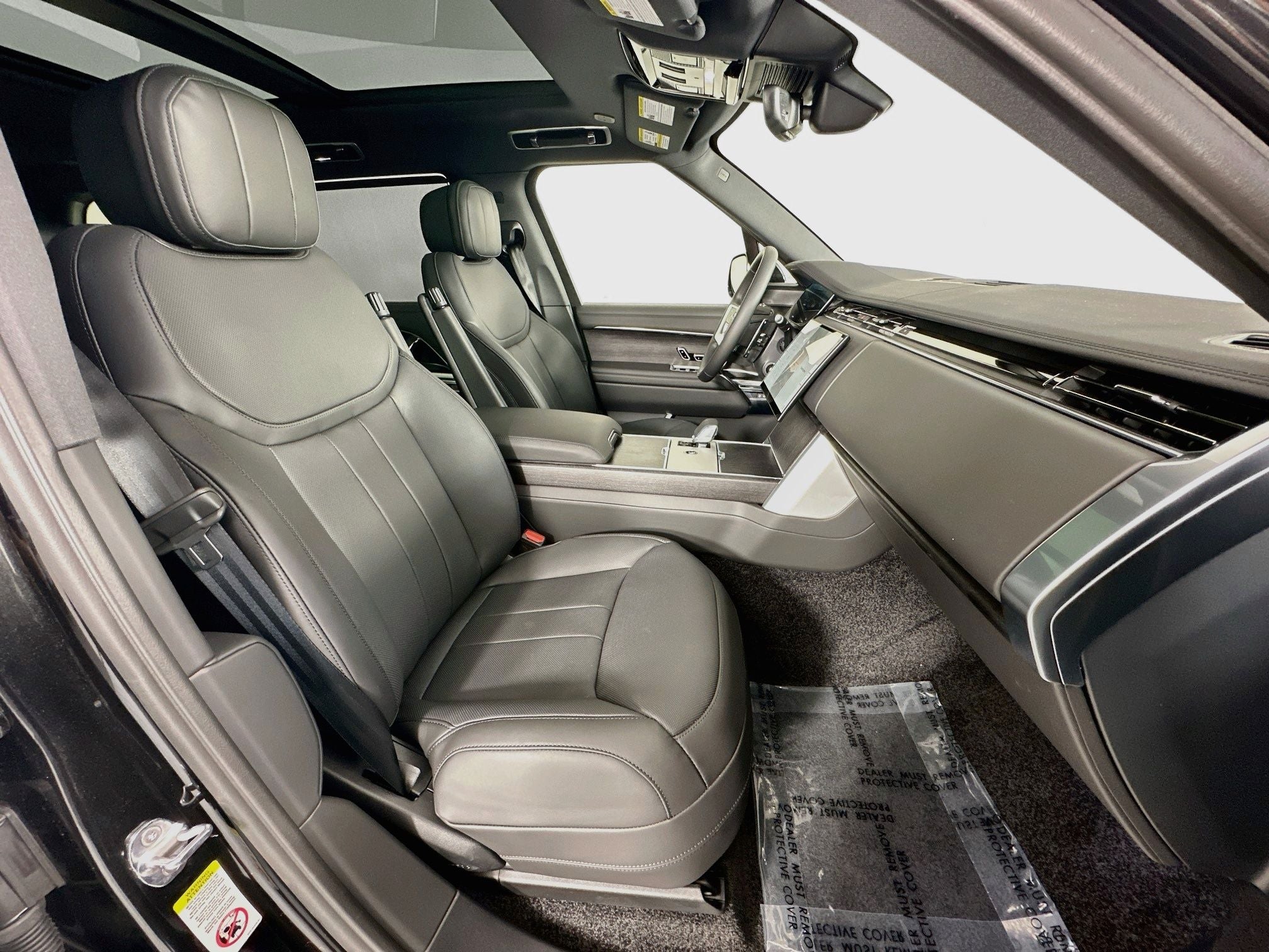 2026 Land Rover Range Rover SE LWB