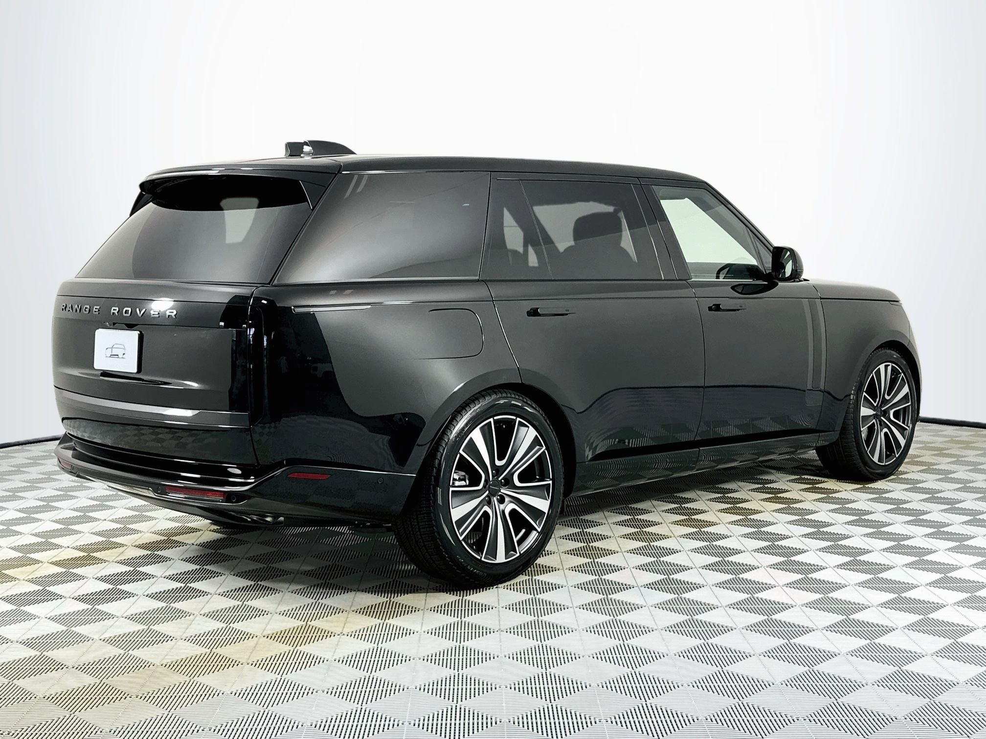 2026 Land Rover Range Rover SE LWB