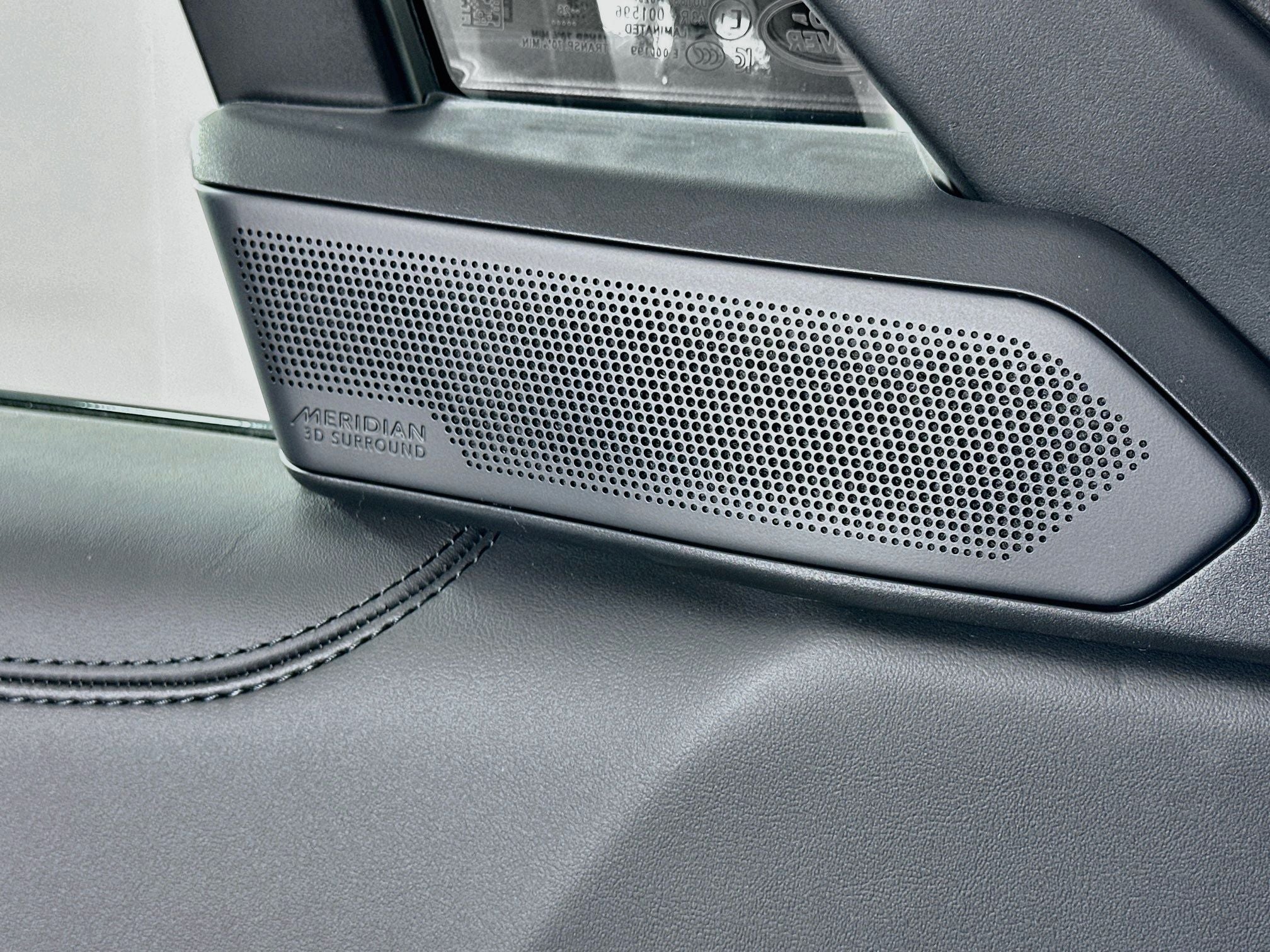 2027 Land Rover Range Rover SE LWB