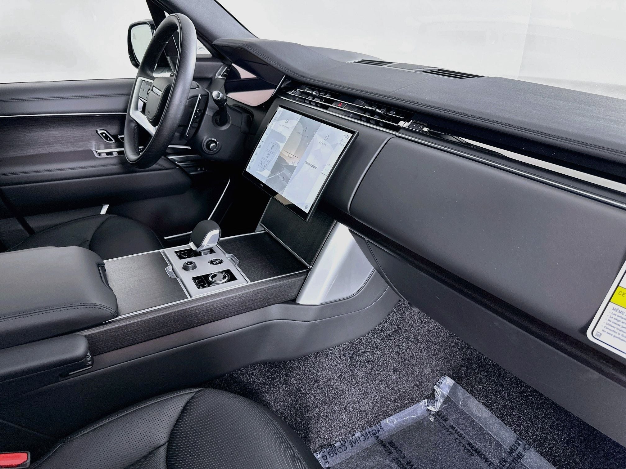 2027 Land Rover Range Rover SE LWB