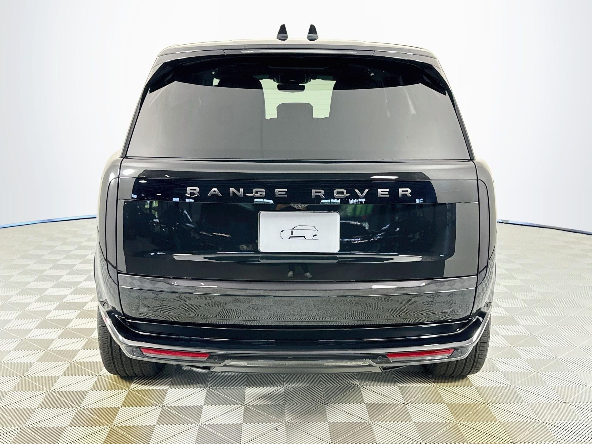 2027 Land Rover Range Rover SE LWB
