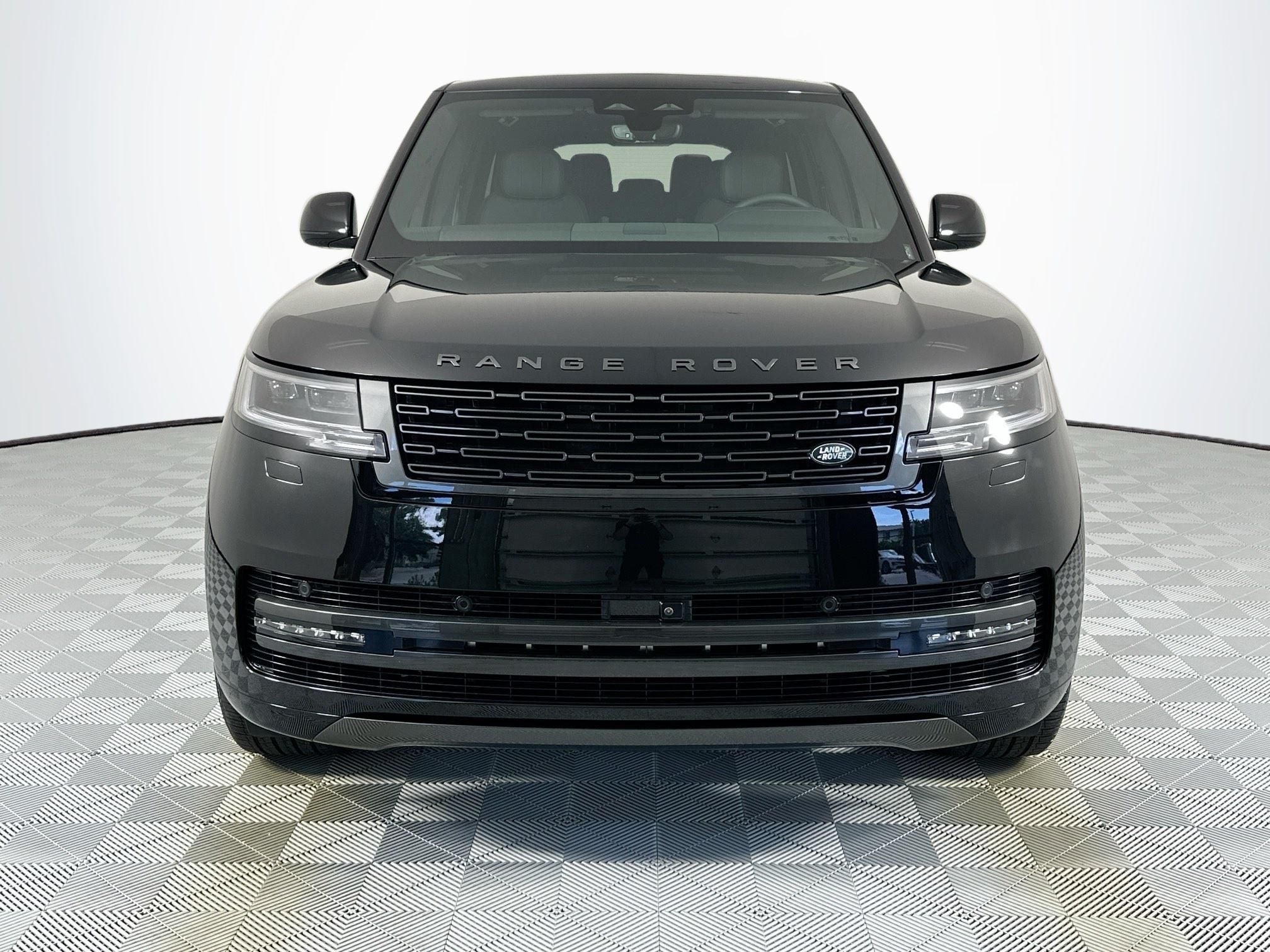 2026 Land Rover Range Rover SE LWB