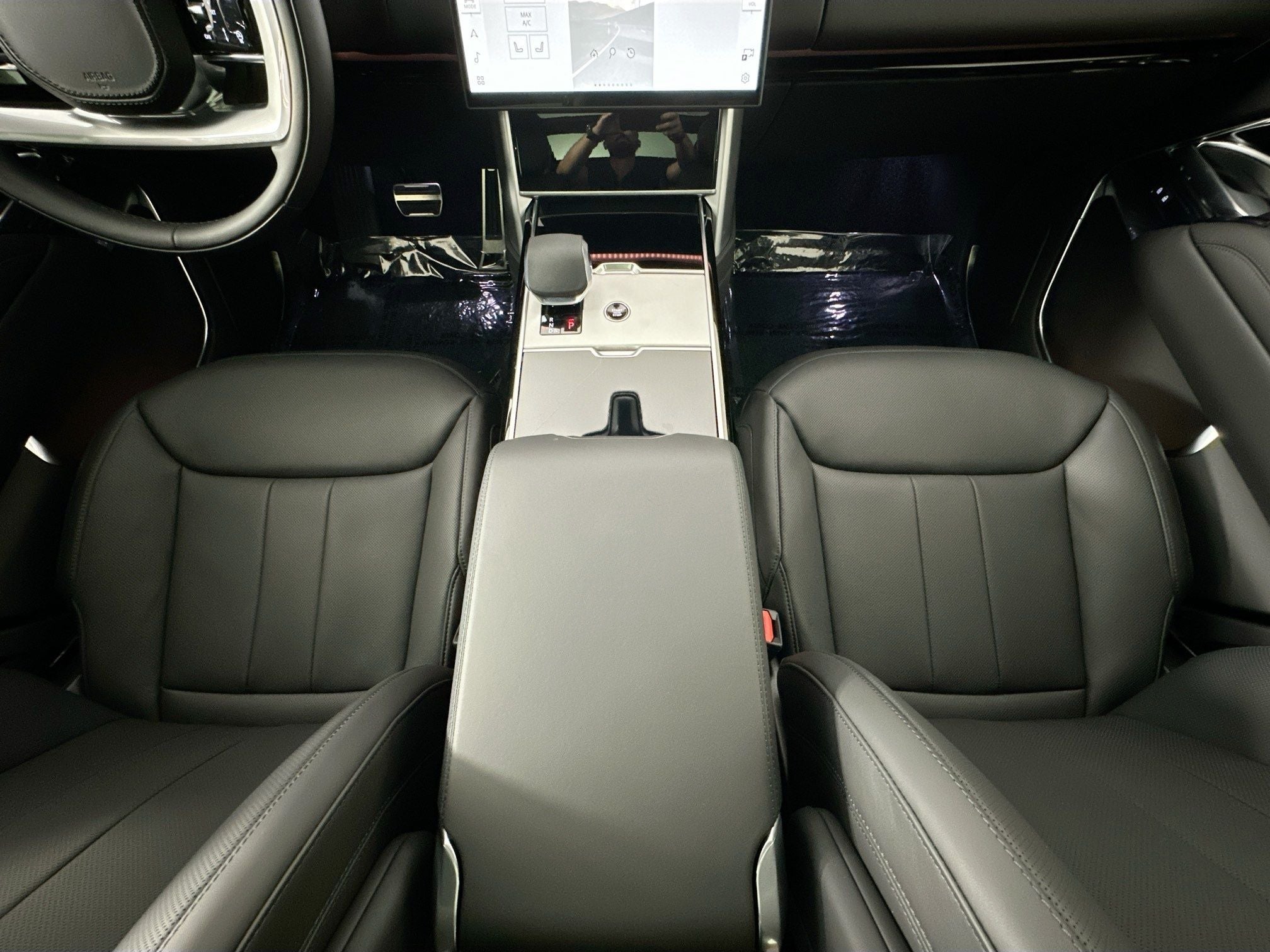 2026 Land Rover Range Rover SE LWB