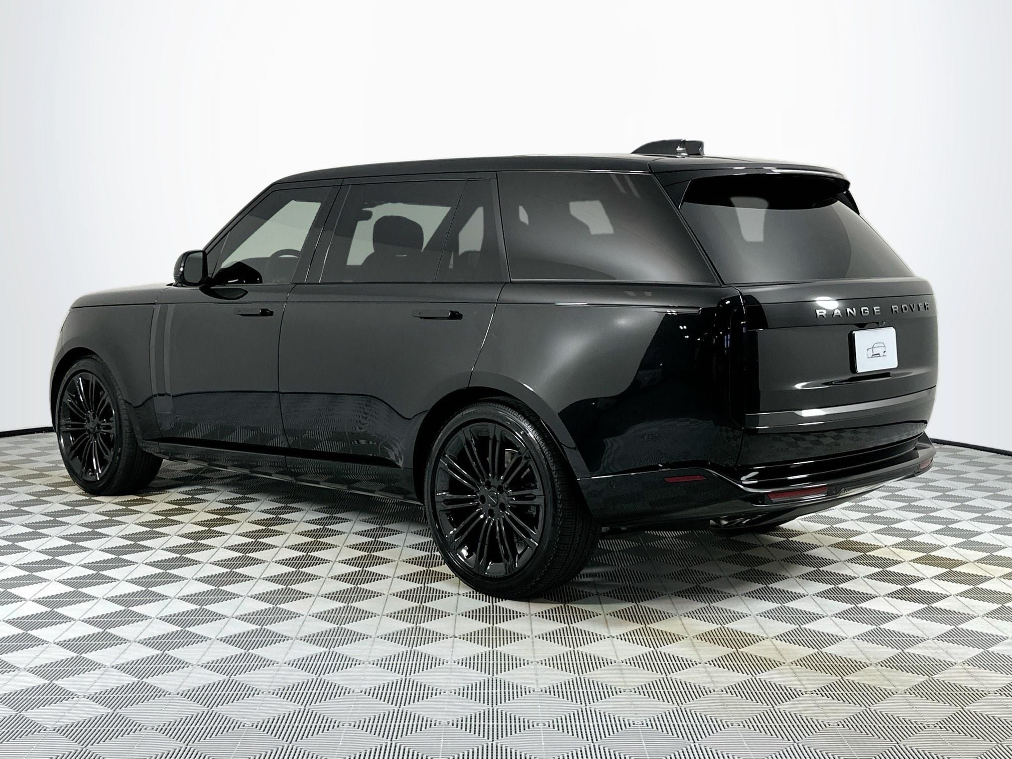 2026 Land Rover Range Rover SE LWB