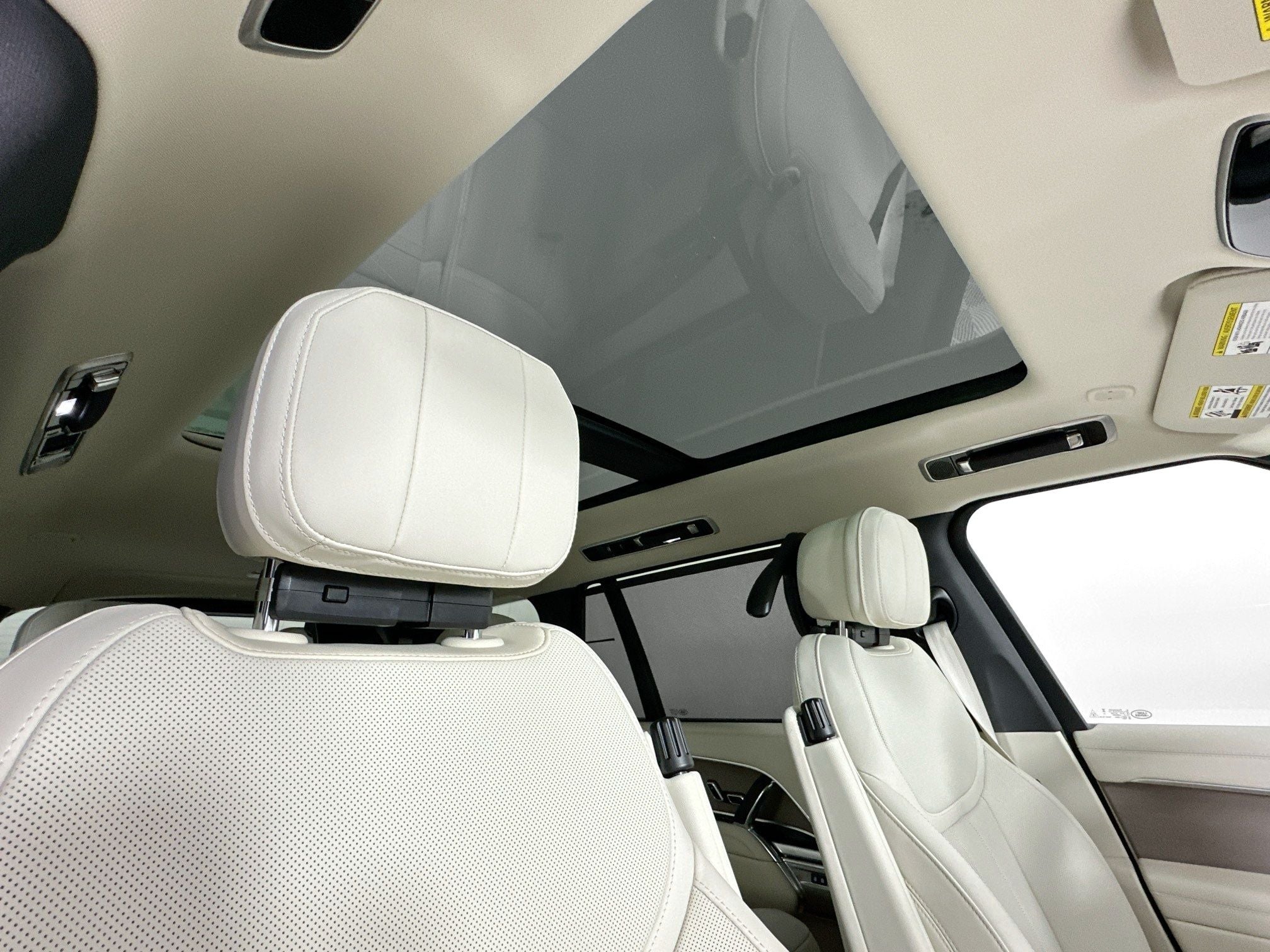 2026 Land Rover Range Rover SE LWB