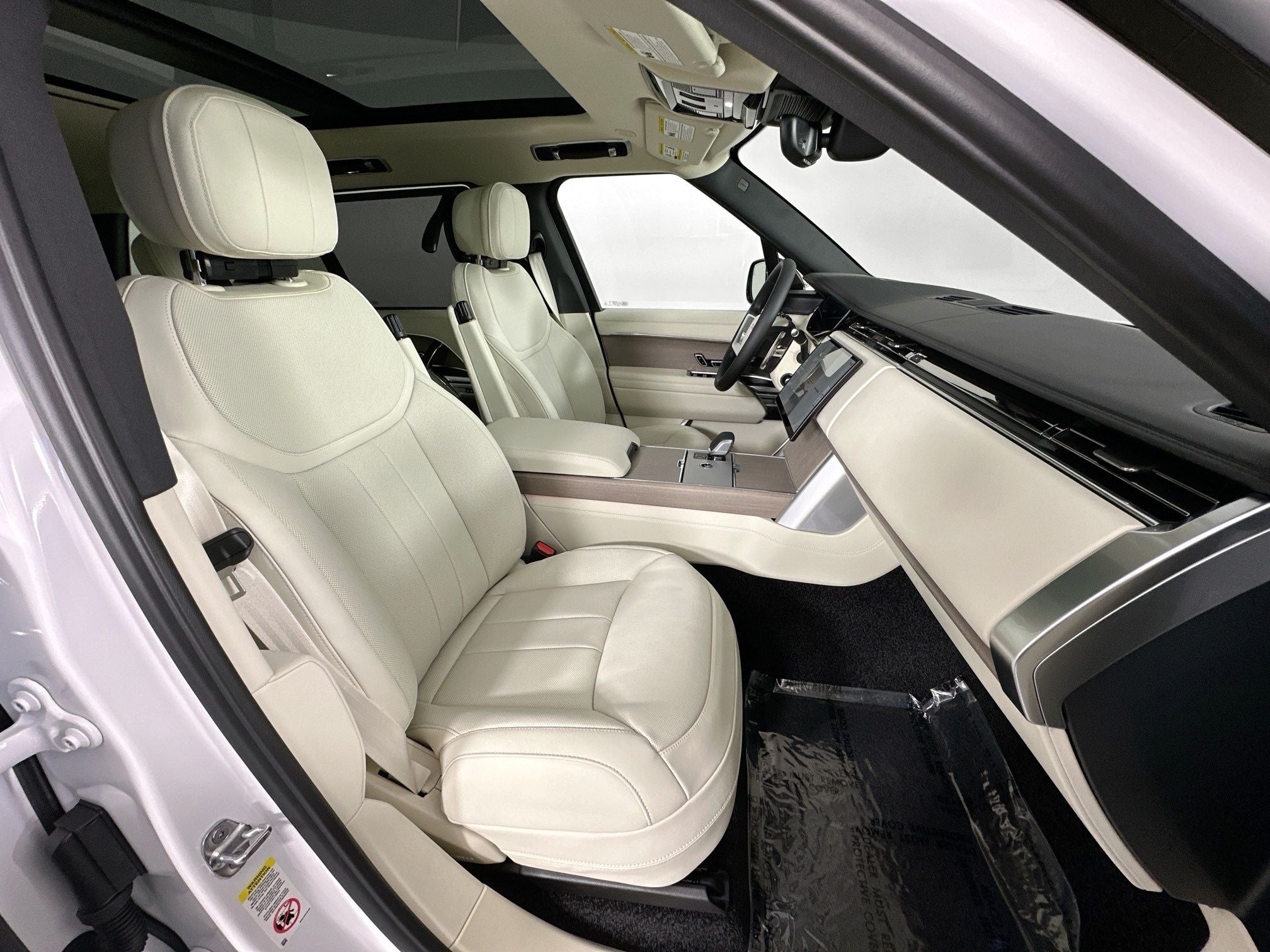 2026 Land Rover Range Rover SE LWB