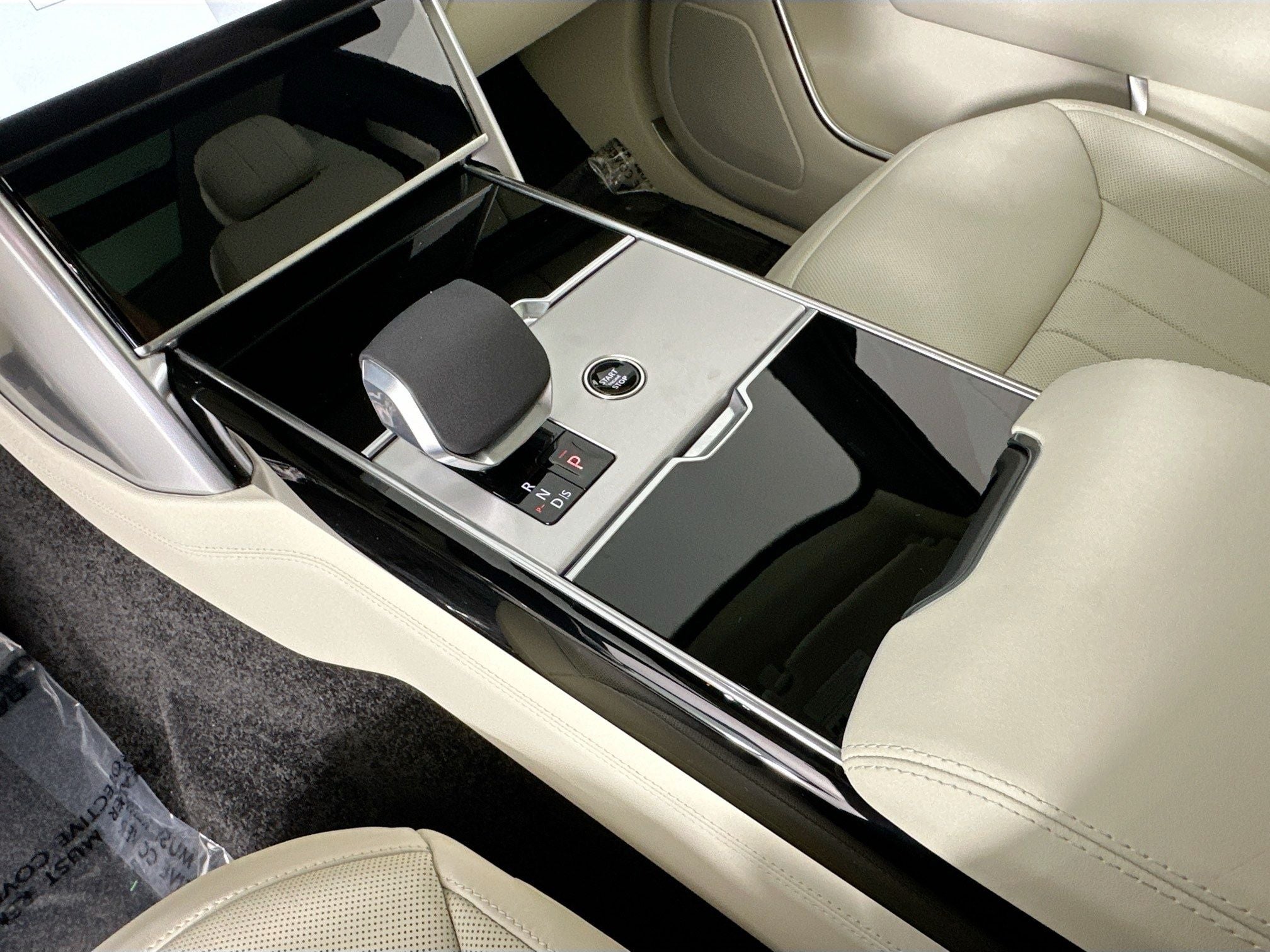 2026 Land Rover Range Rover SE LWB