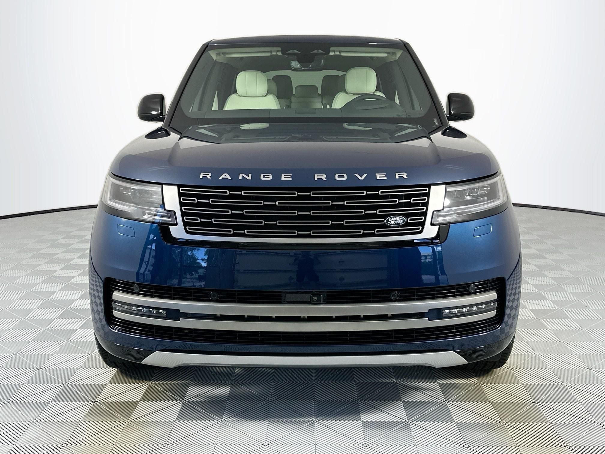 2026 Land Rover Range Rover SE LWB