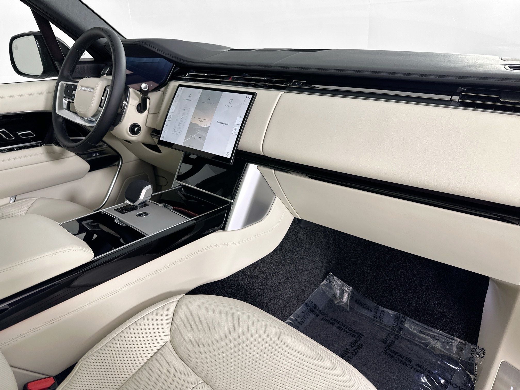 2026 Land Rover Range Rover SE LWB