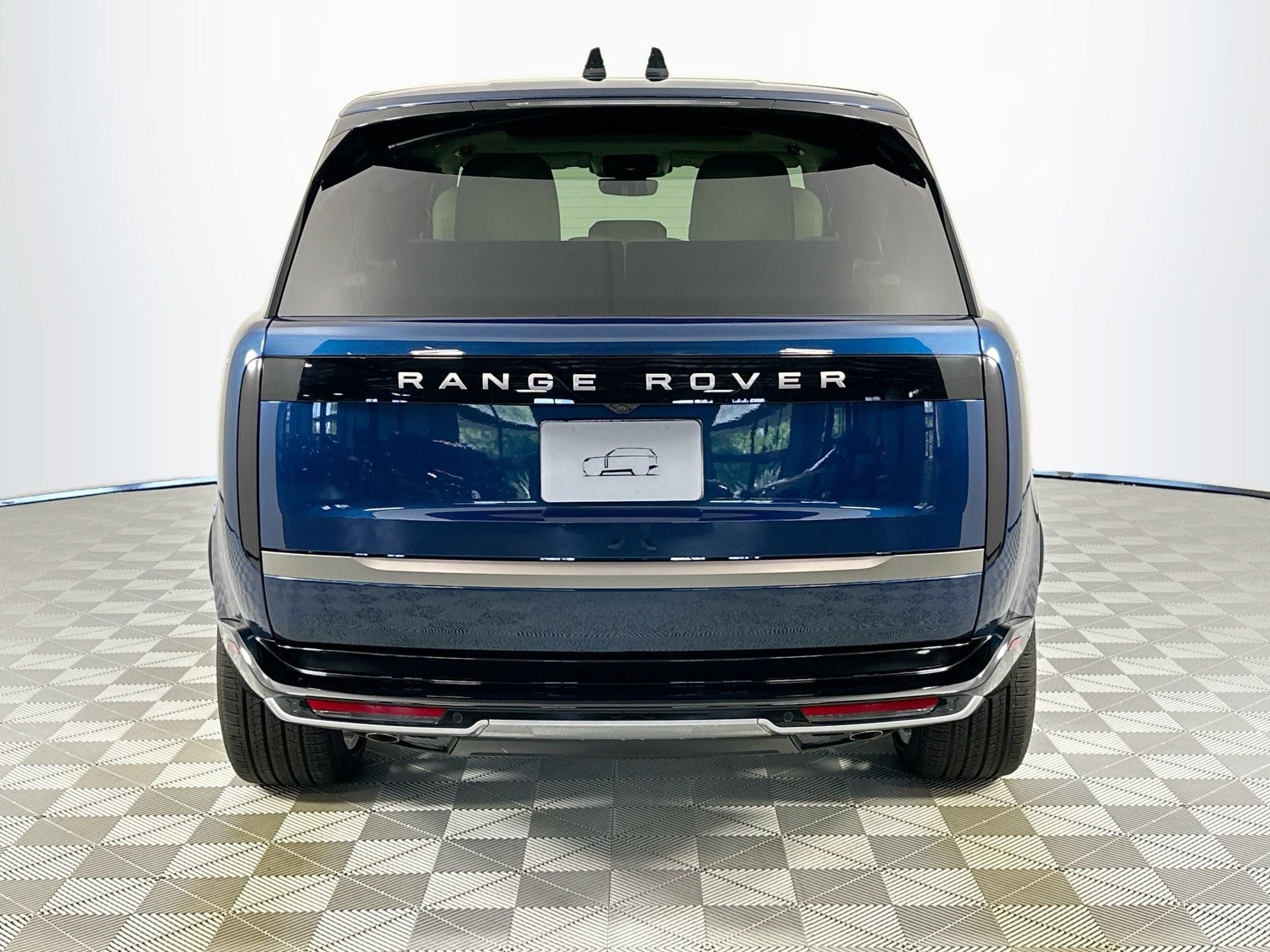 2026 Land Rover Range Rover SE LWB