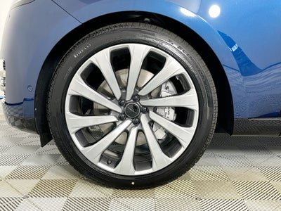 2026 Land Rover Range Rover SE LWB