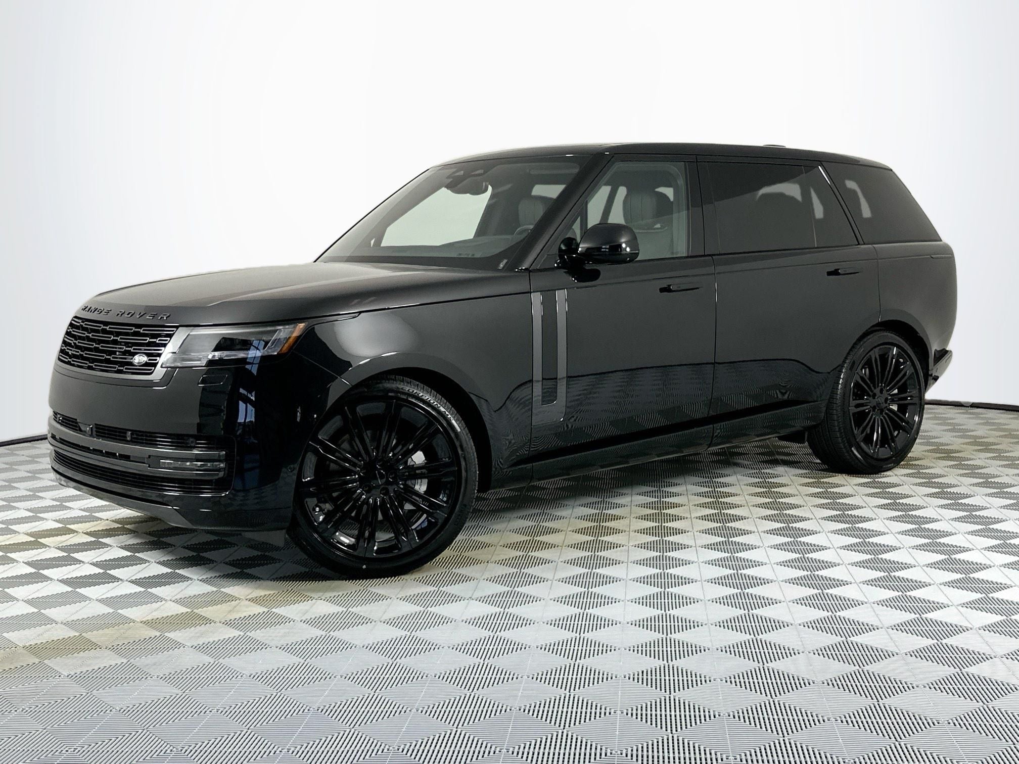 2026 Land Rover Range Rover SE LWB
