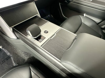 2026 Land Rover Range Rover SE LWB