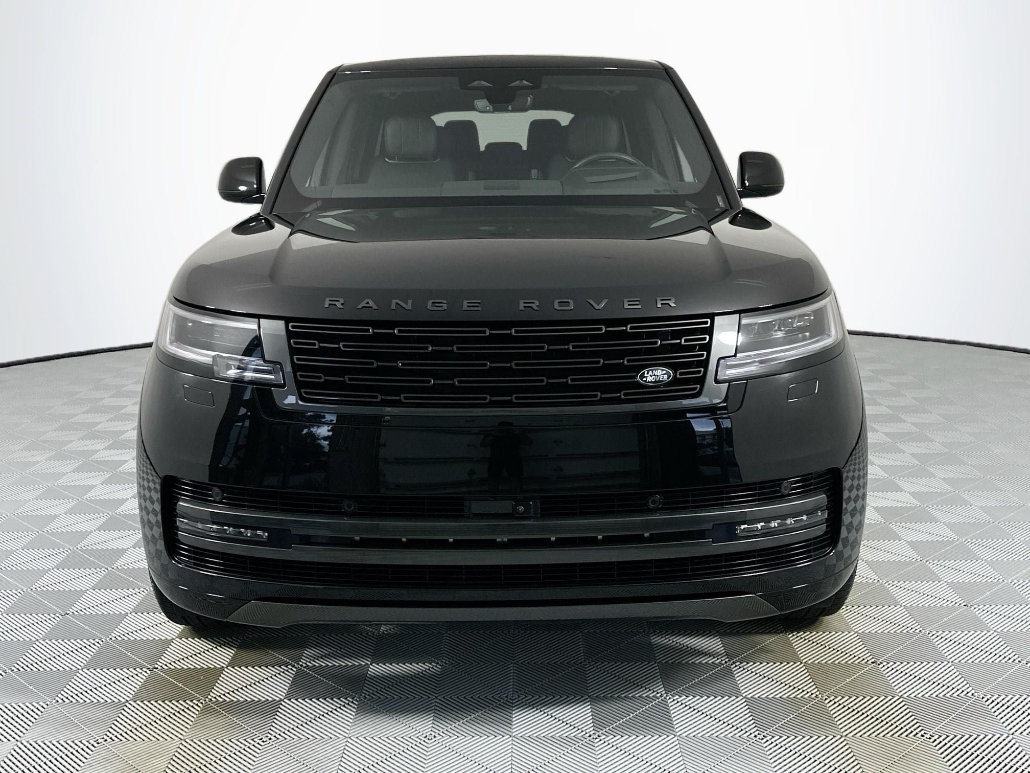 2026 Land Rover Range Rover SE LWB