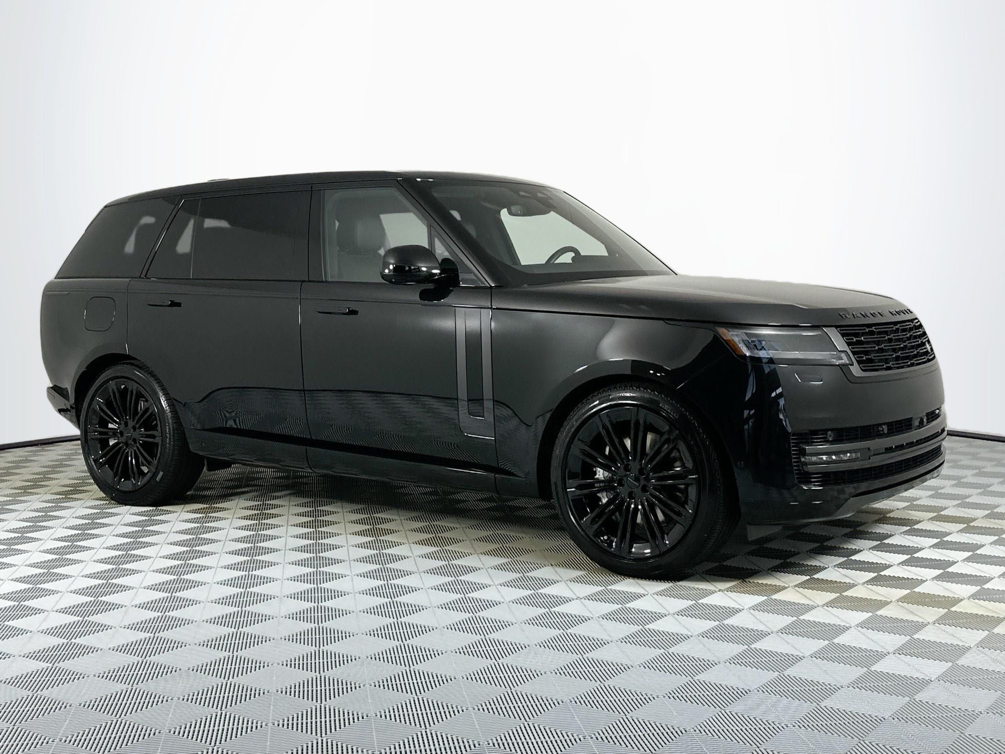 2026 Land Rover Range Rover SE LWB