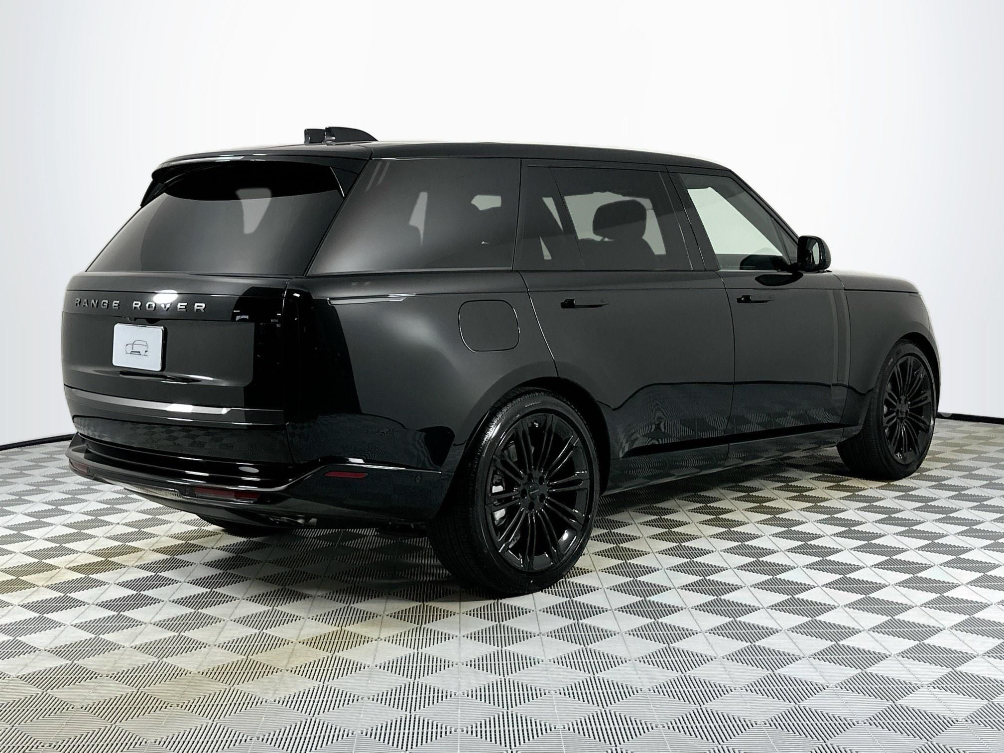 2026 Land Rover Range Rover SE LWB
