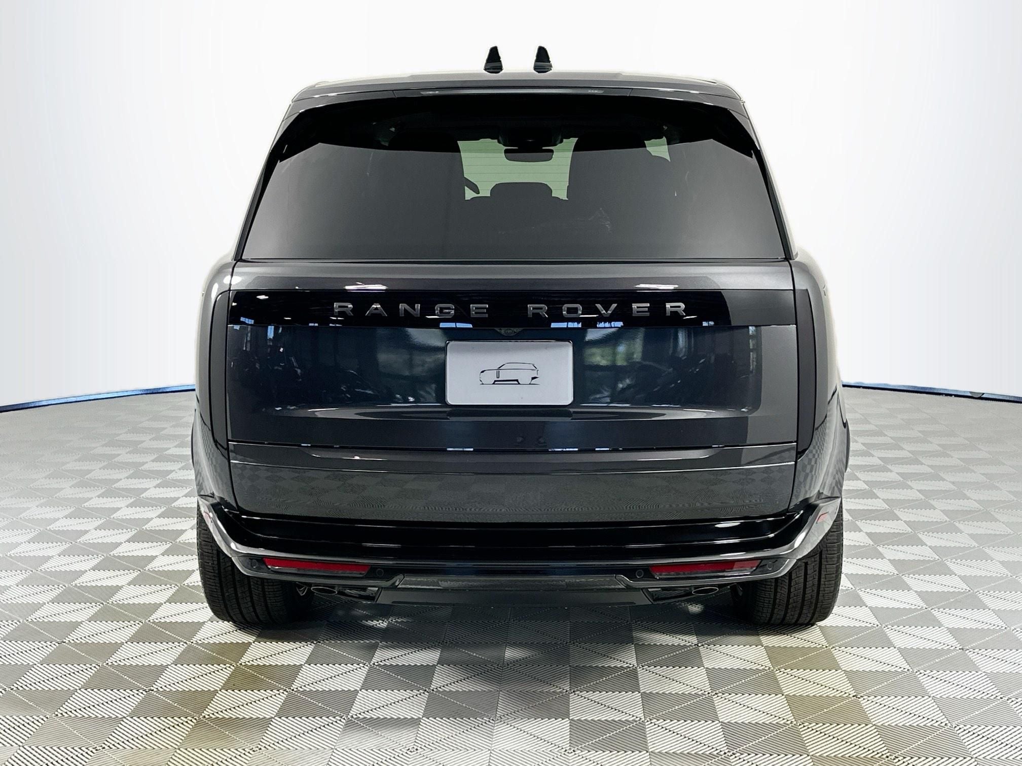 2026 Land Rover Range Rover SE LWB