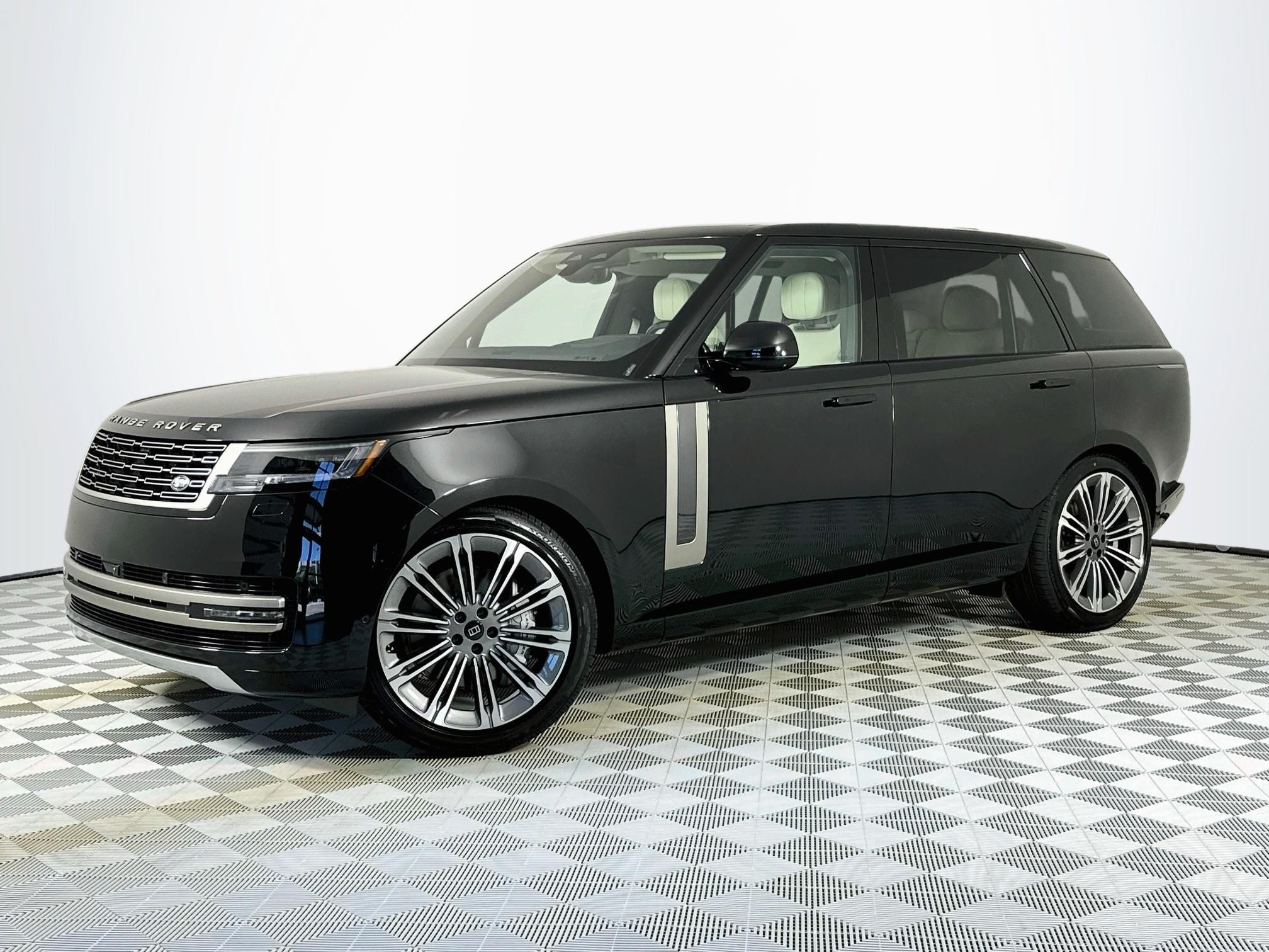 2027 Land Rover Range Rover SE LWB