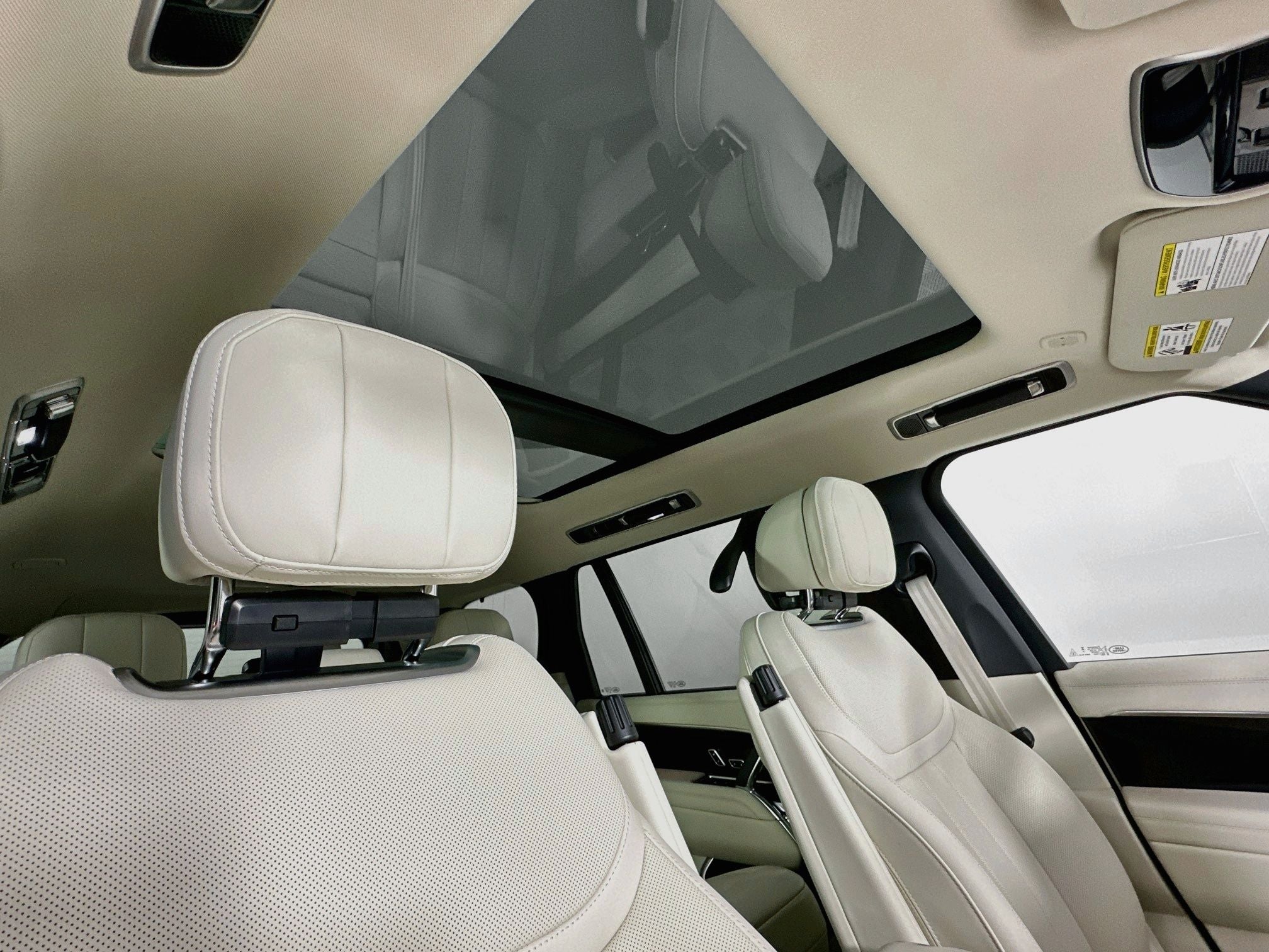 2027 Land Rover Range Rover SE LWB