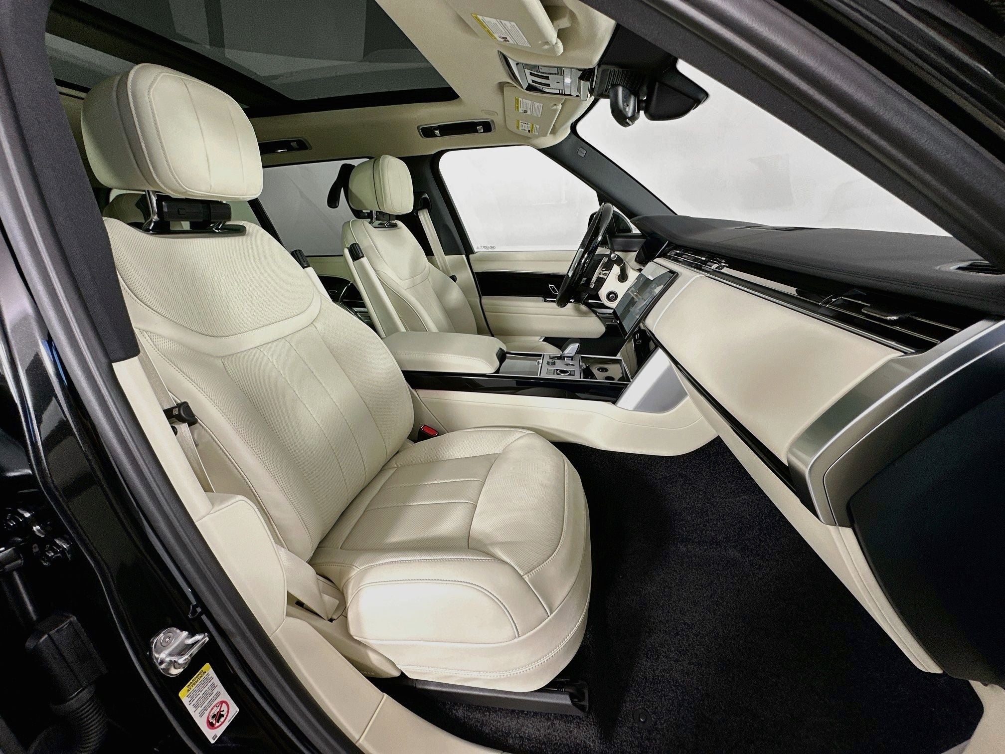 2027 Land Rover Range Rover SE LWB
