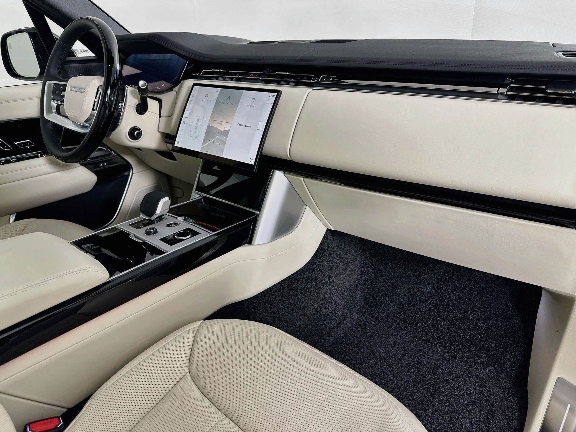 2027 Land Rover Range Rover SE LWB