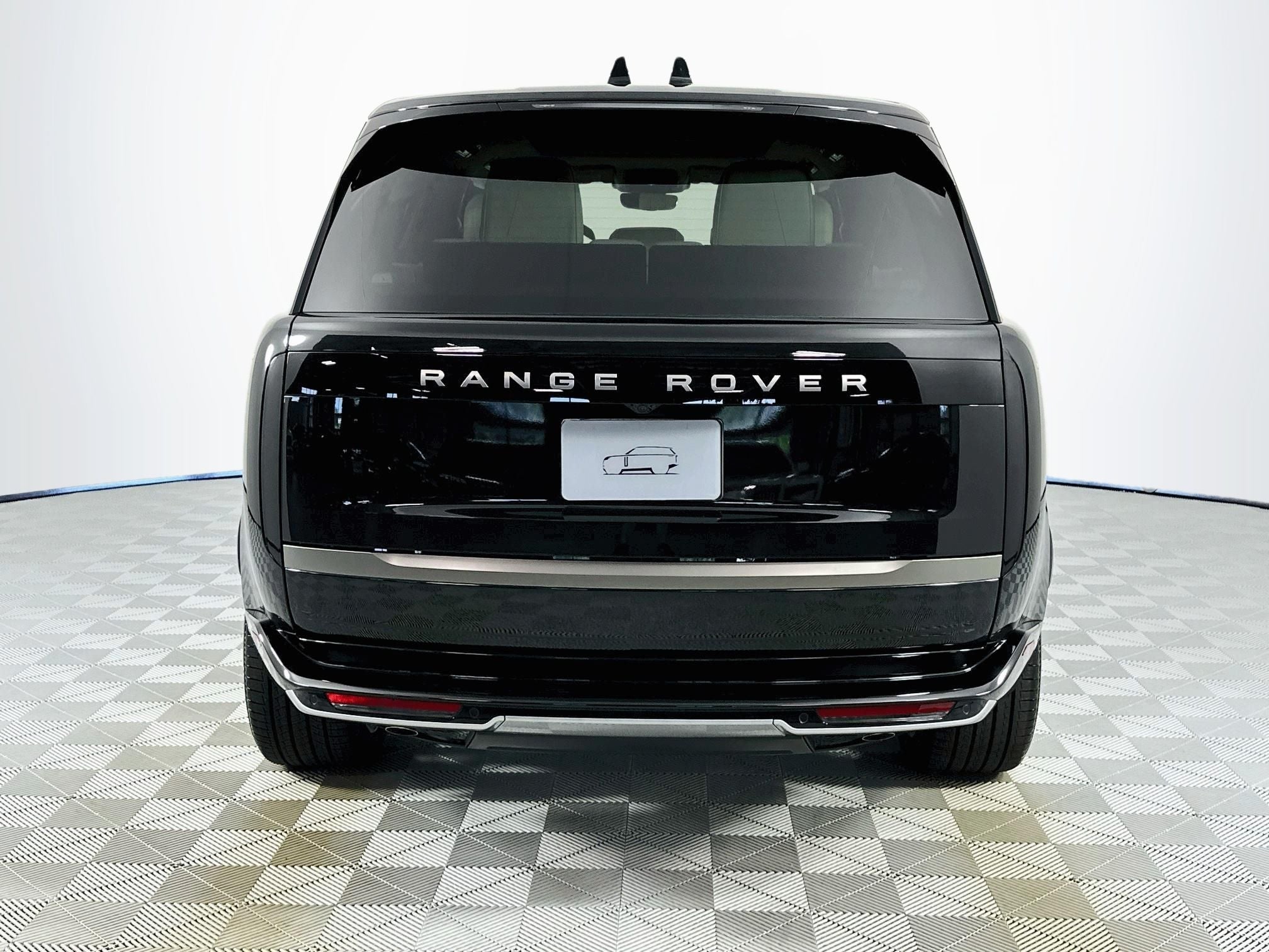 2027 Land Rover Range Rover SE LWB