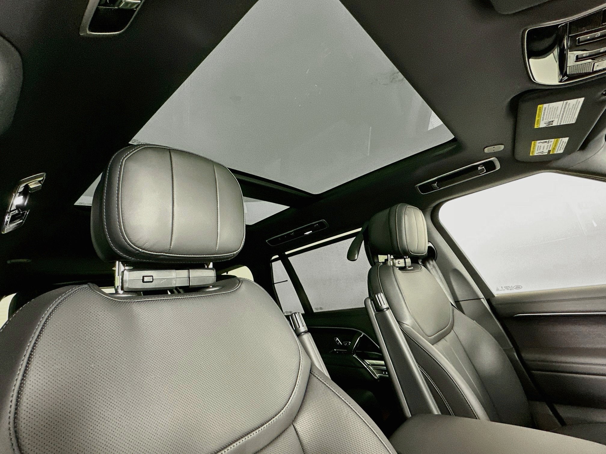 2027 Land Rover Range Rover SE LWB