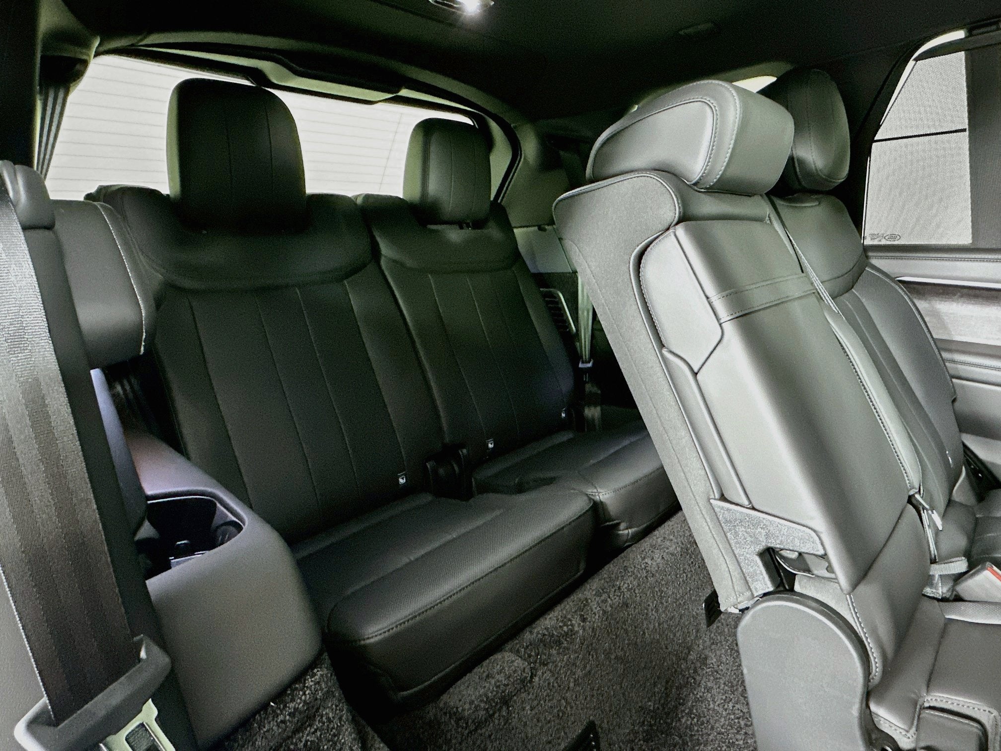 2027 Land Rover Range Rover SE LWB