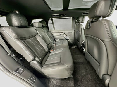 2027 Land Rover Range Rover SE LWB