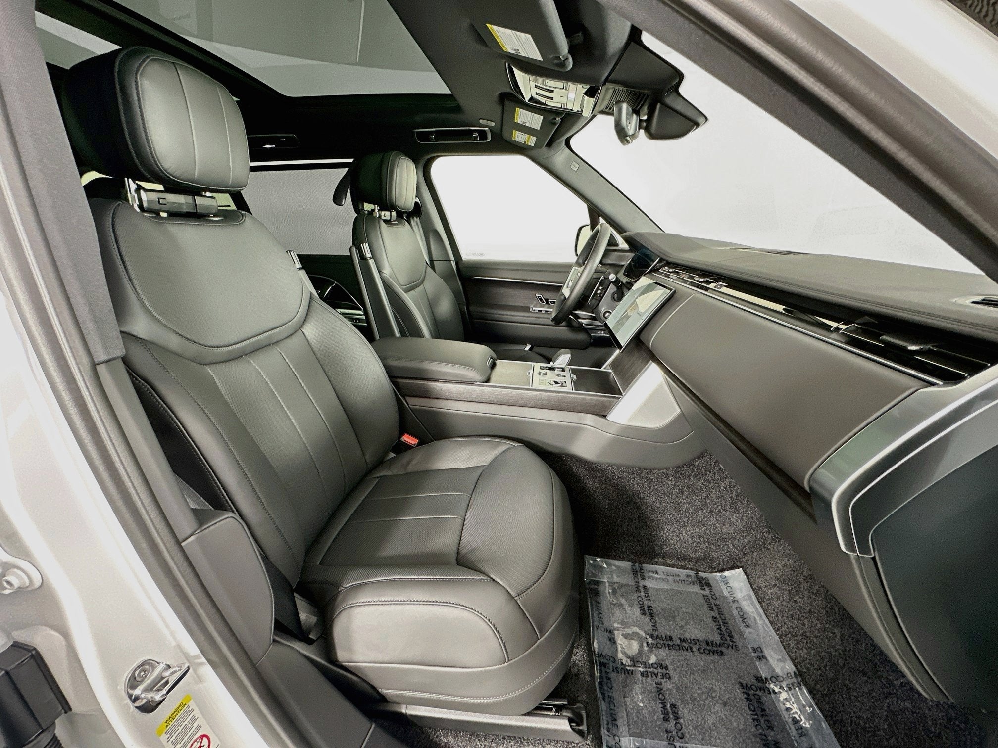 2027 Land Rover Range Rover SE LWB