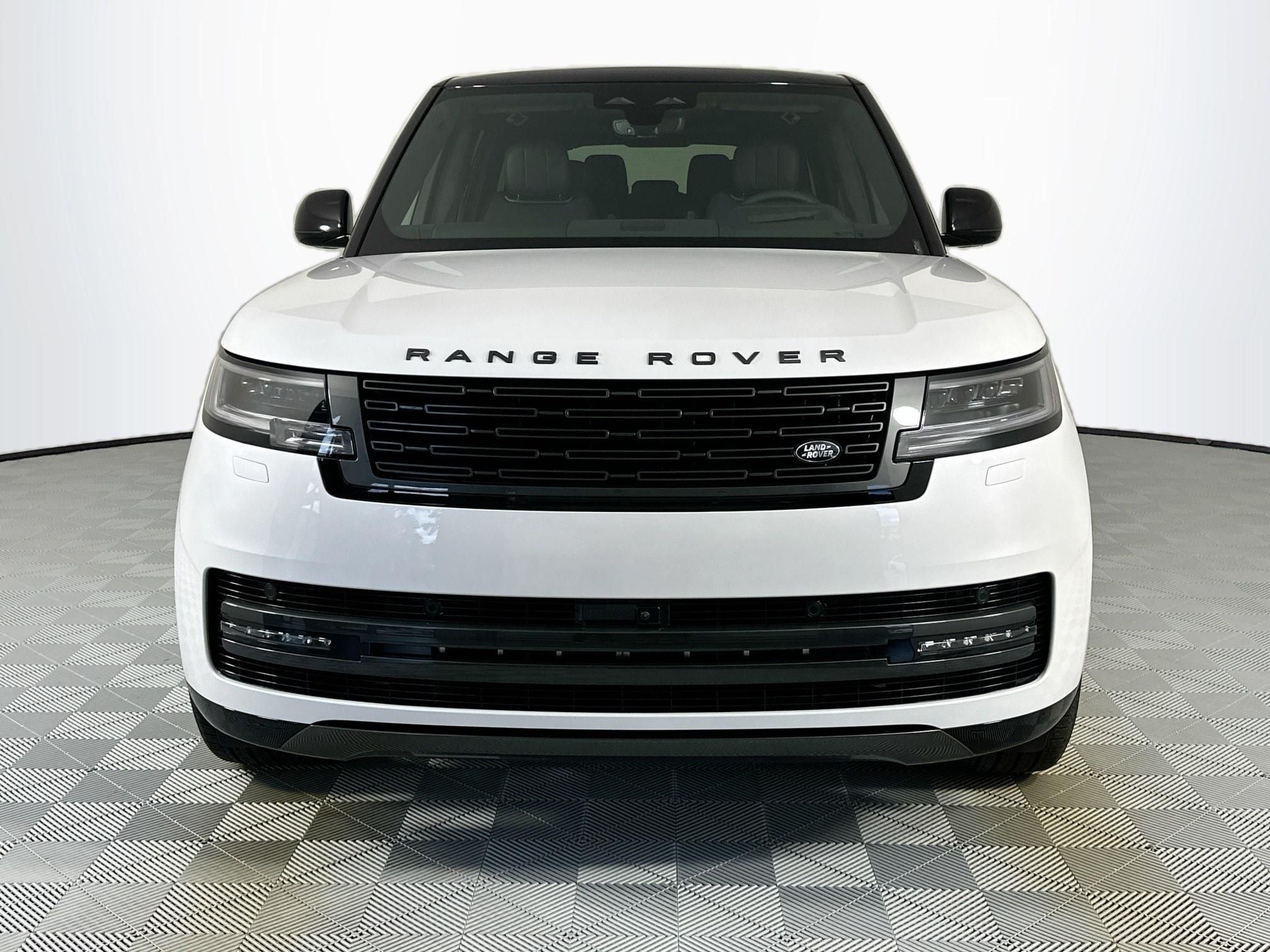 2026 Land Rover Range Rover SE LWB