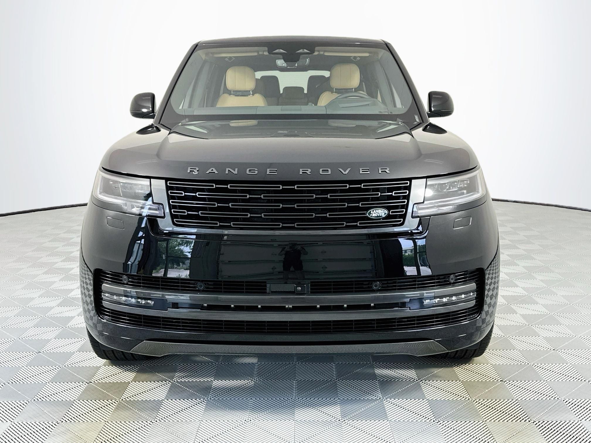2026 Land Rover Range Rover SE LWB