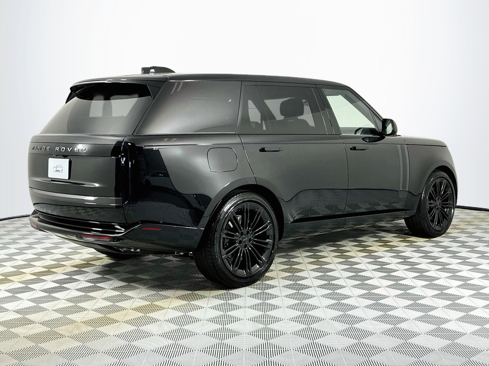 2026 Land Rover Range Rover SE LWB